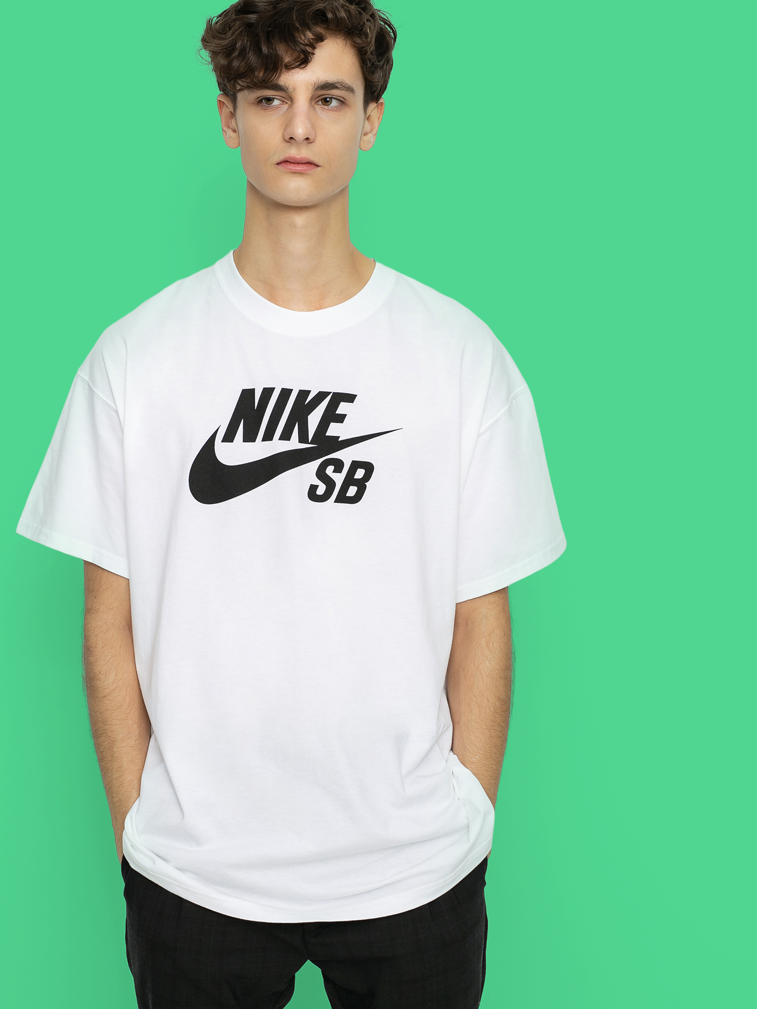 T-shirt Nike SB Logo (white/black)