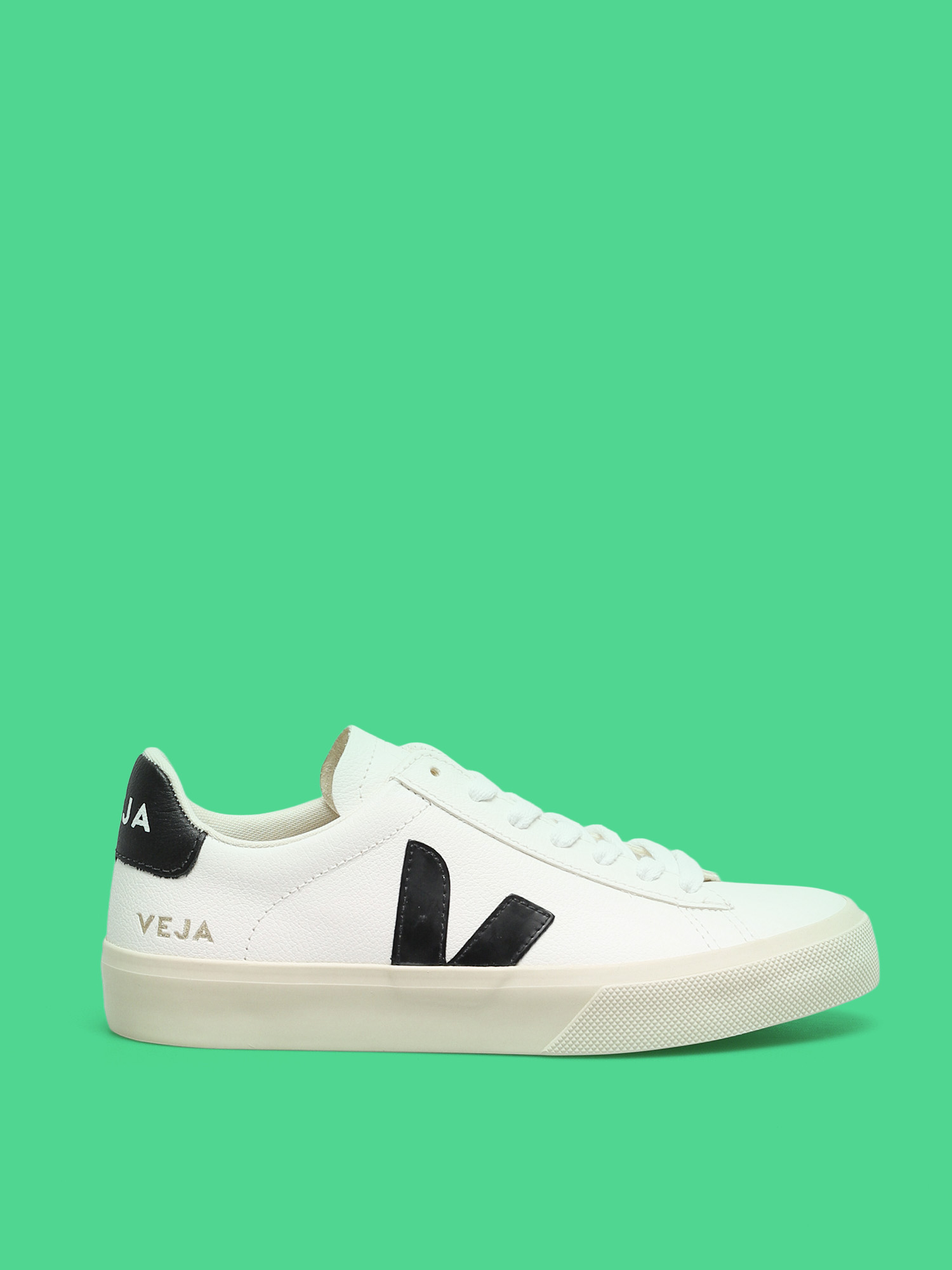 Buty Veja Campo Wmn (chromefree leather white black)