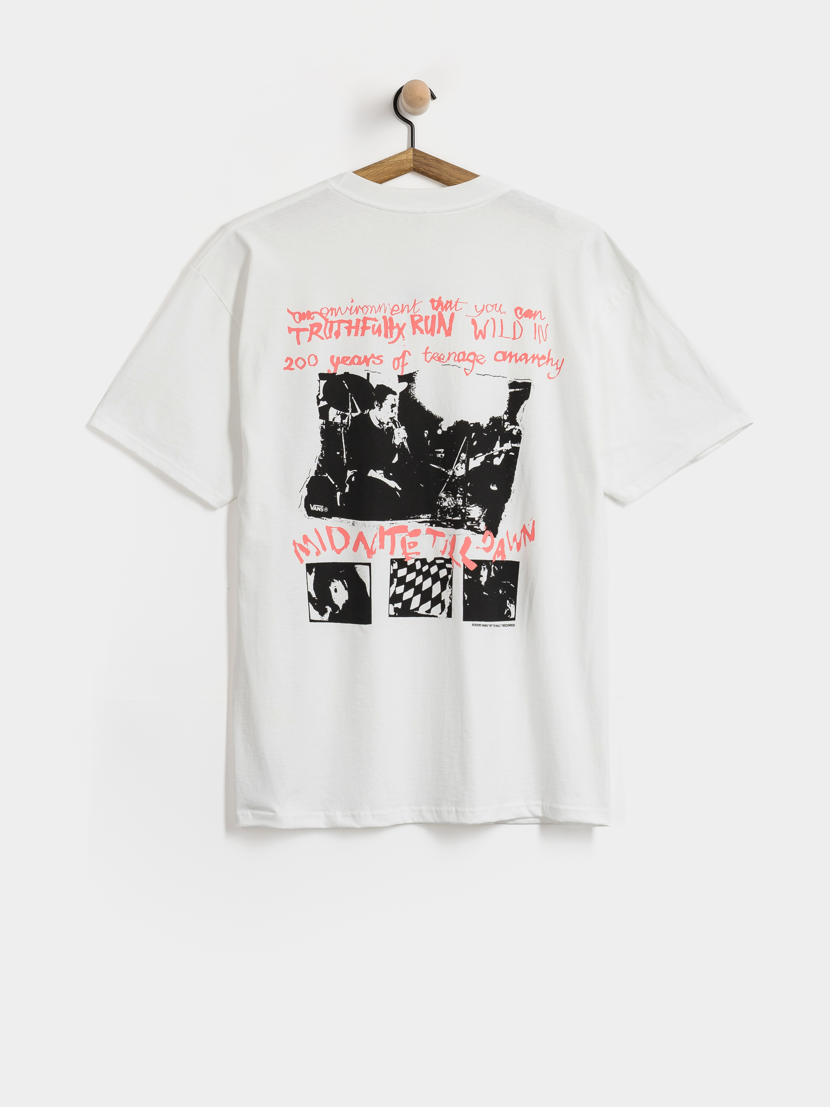 T-shirt Vans Sex Pistols Run Wild On The Green