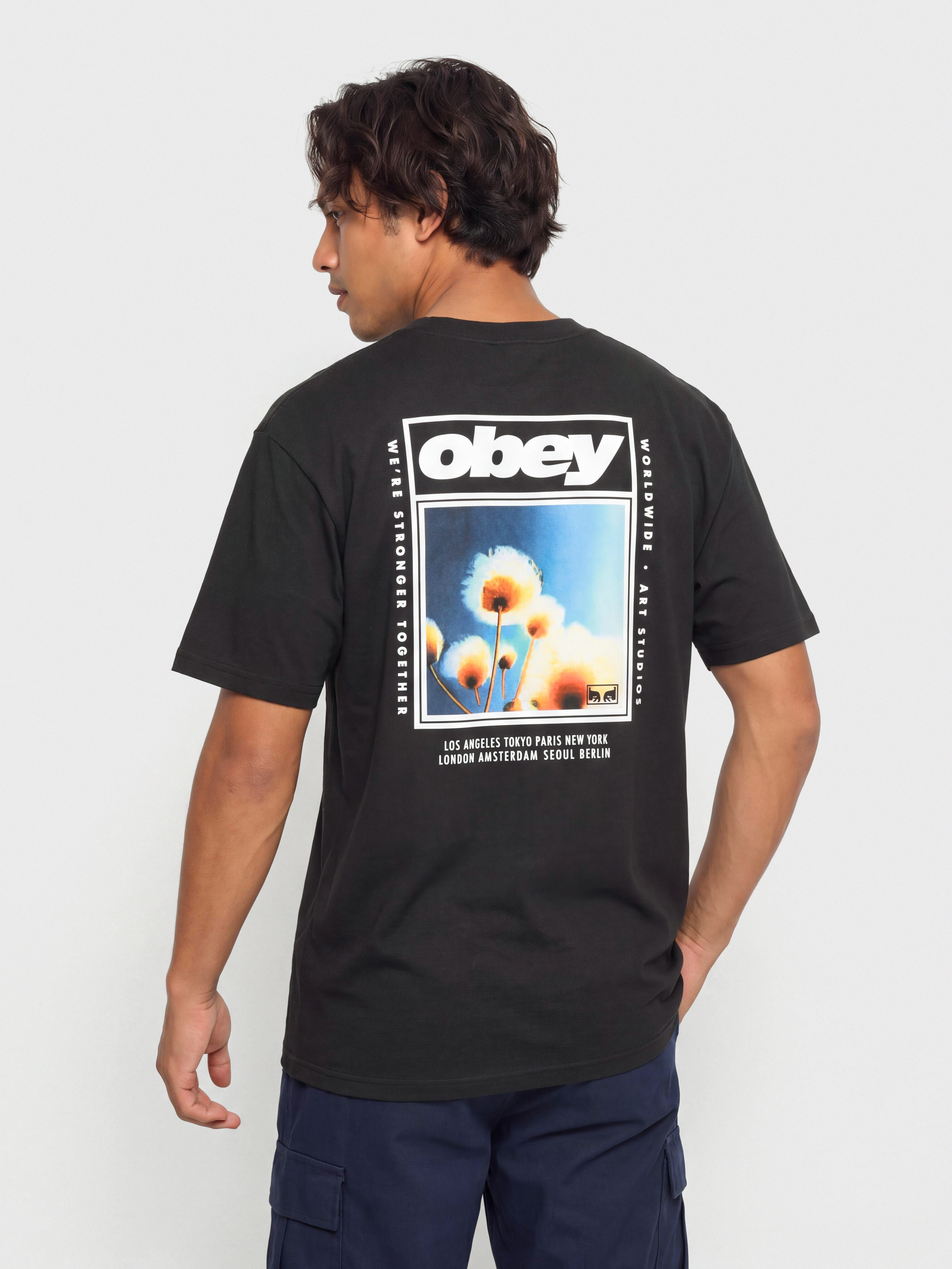 T-shirt OBEY Stronger Together (vintage black)