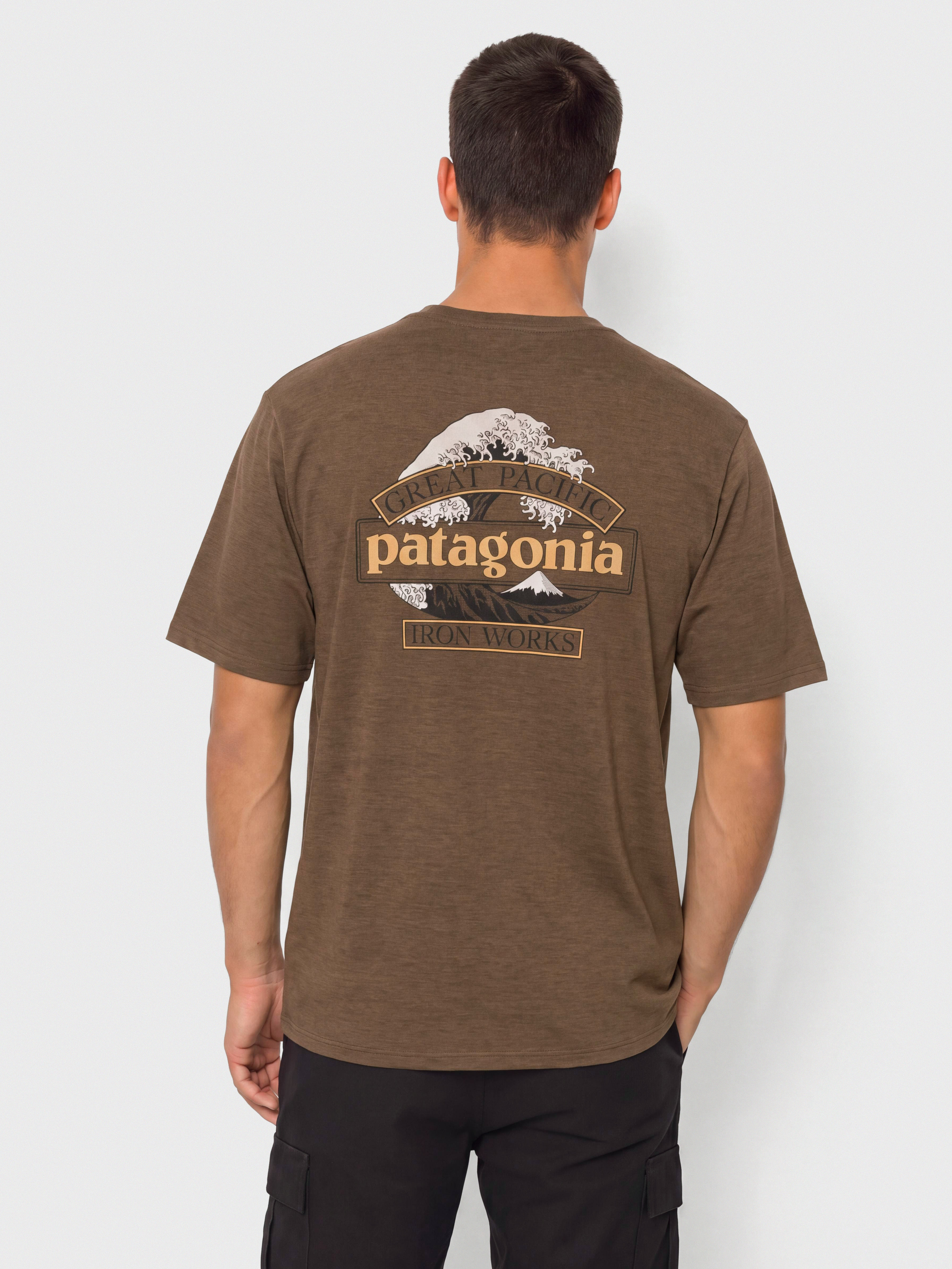 T-shirt Patagonia Cap Cool Daily Great Waves (berm brown light berm brown x dye)