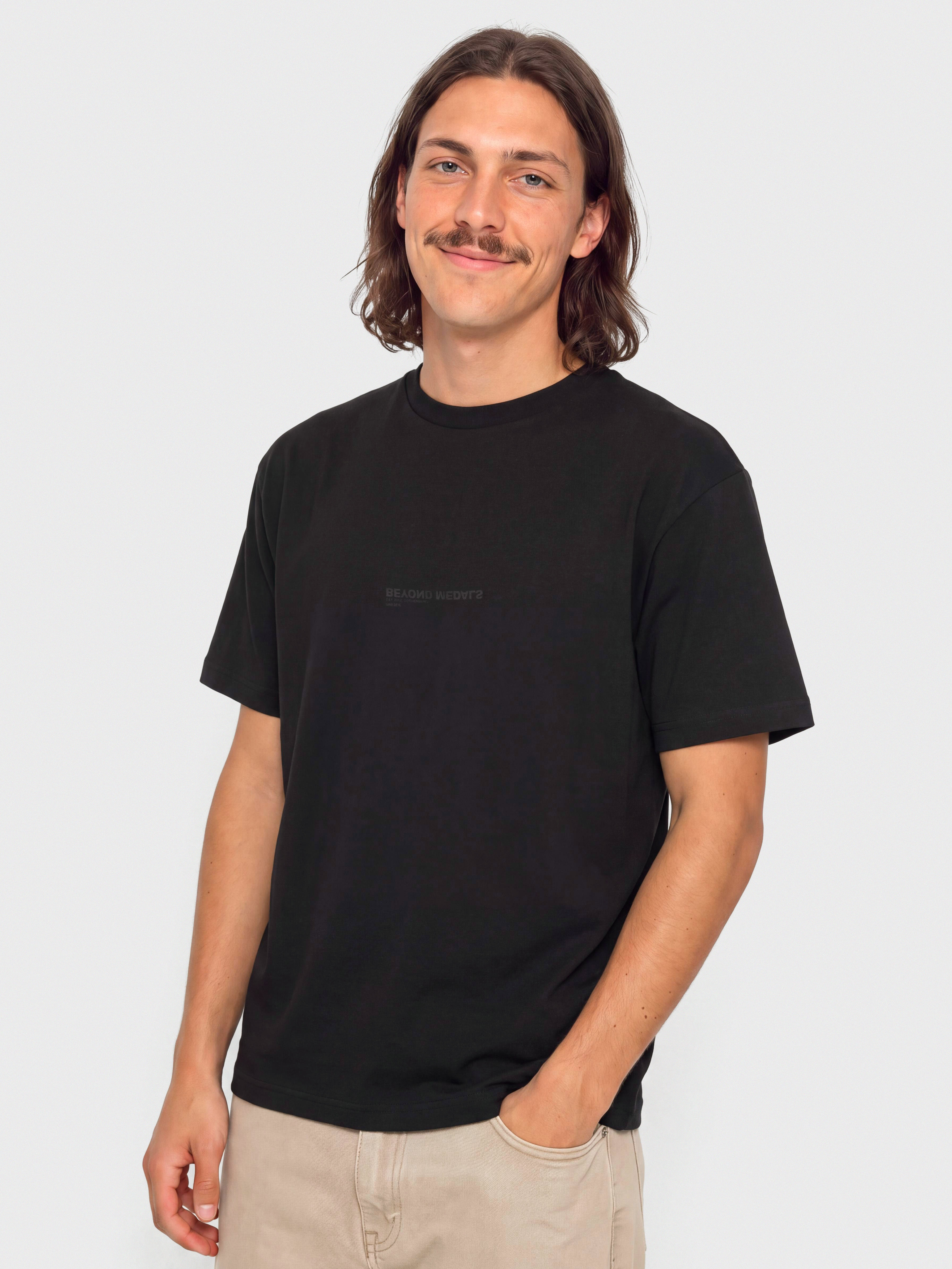 T-shirt Beyond Medals Reverse Logo (black)