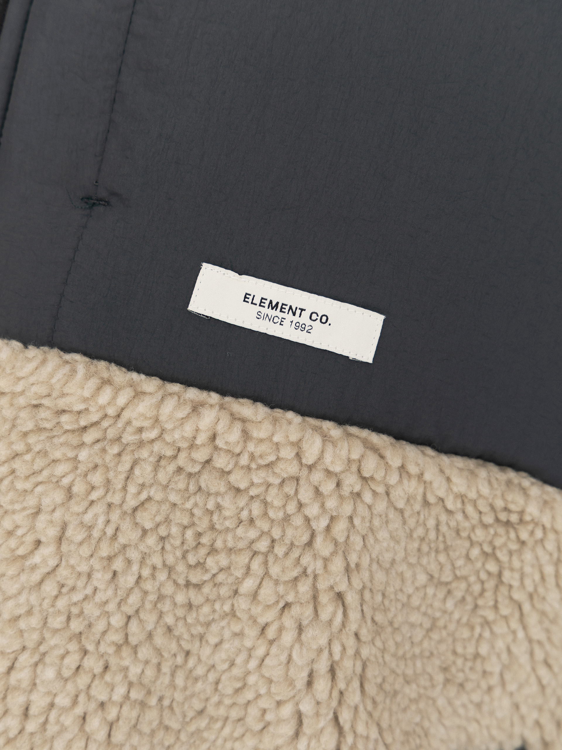 Kurtka Element Wolfe Sherpa (oat milk)