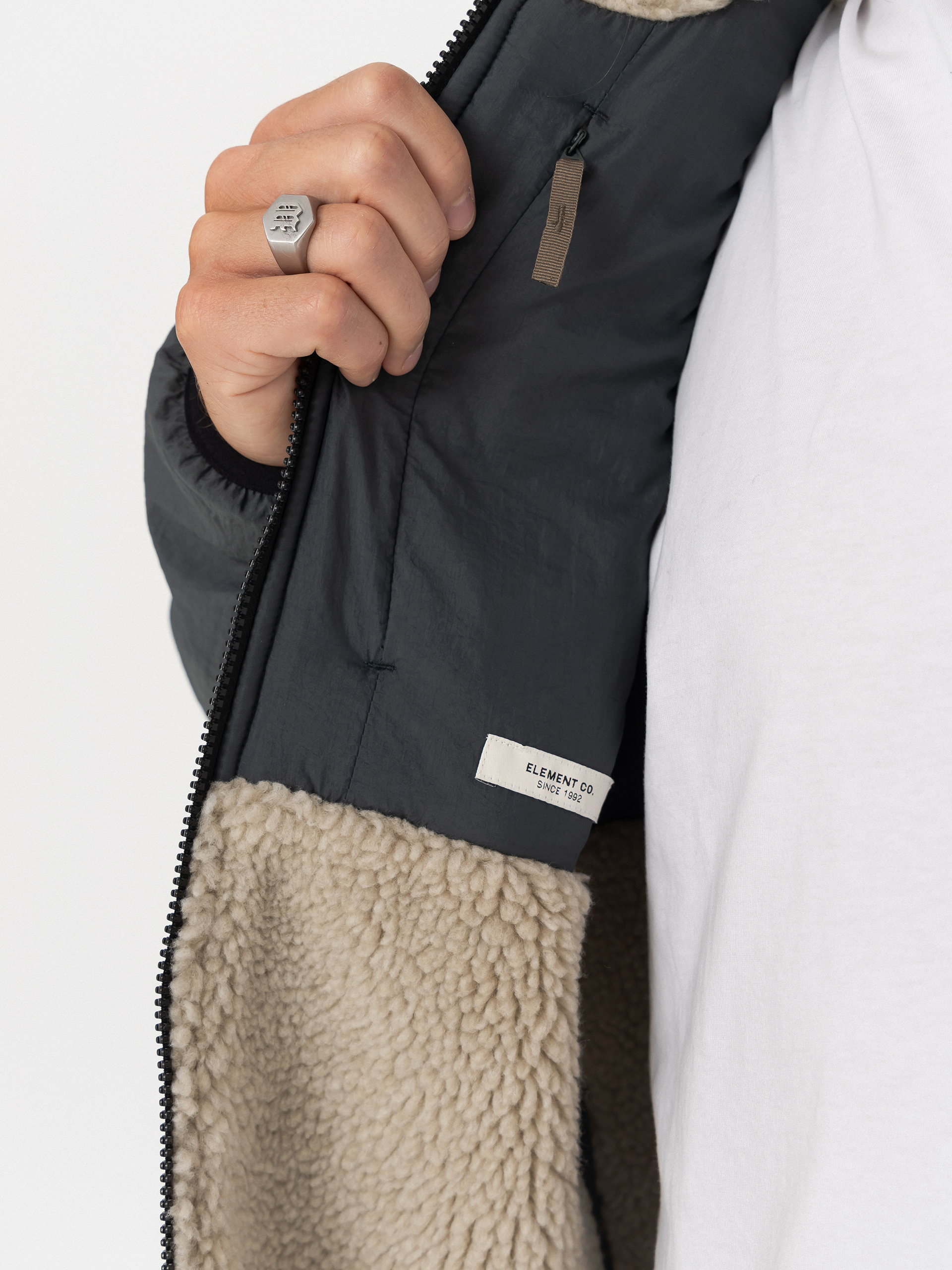 Kurtka Element Wolfe Sherpa (oat milk)