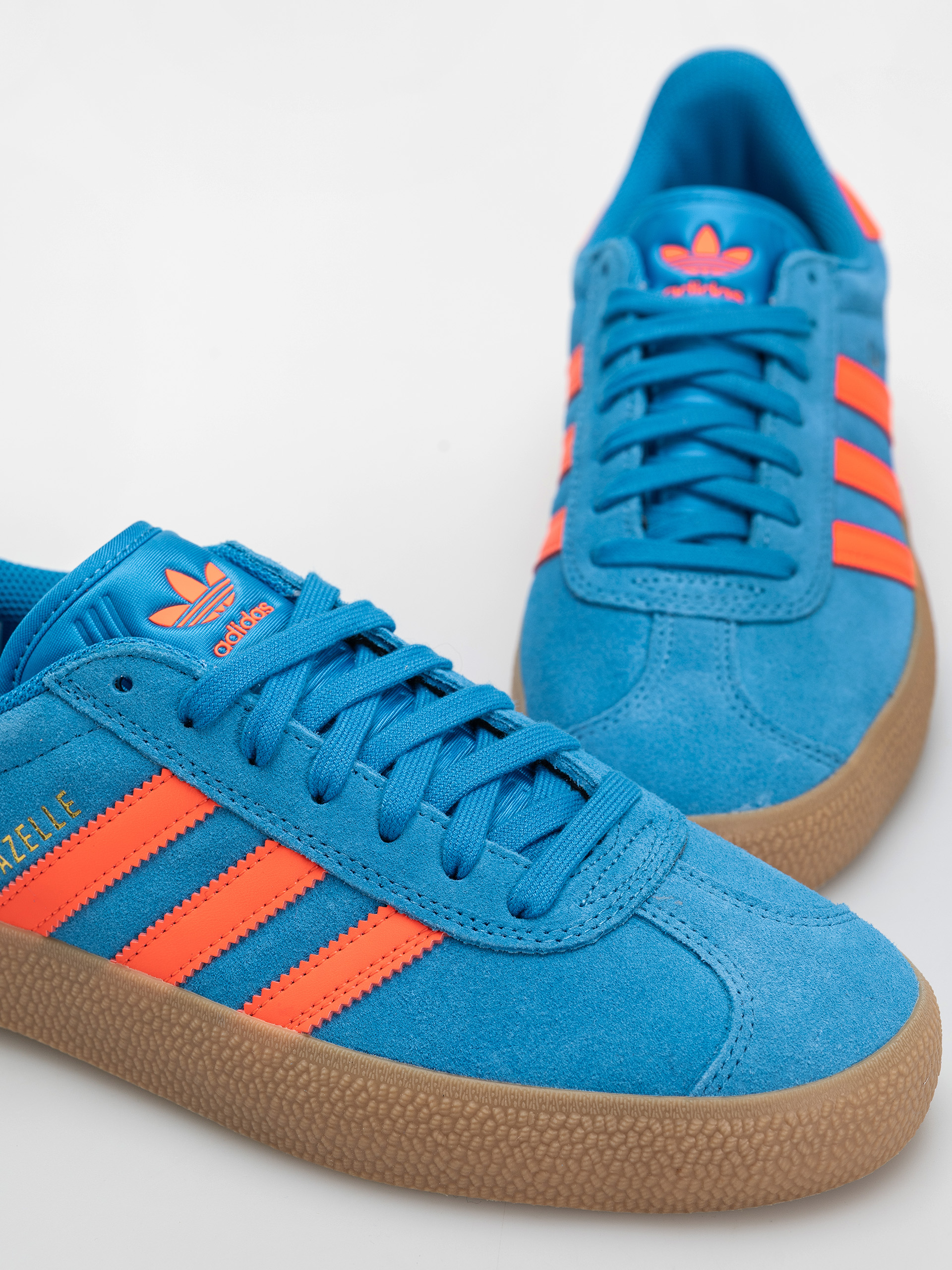Buty adidas Gazelle Adv (brblue/solred/gum4)