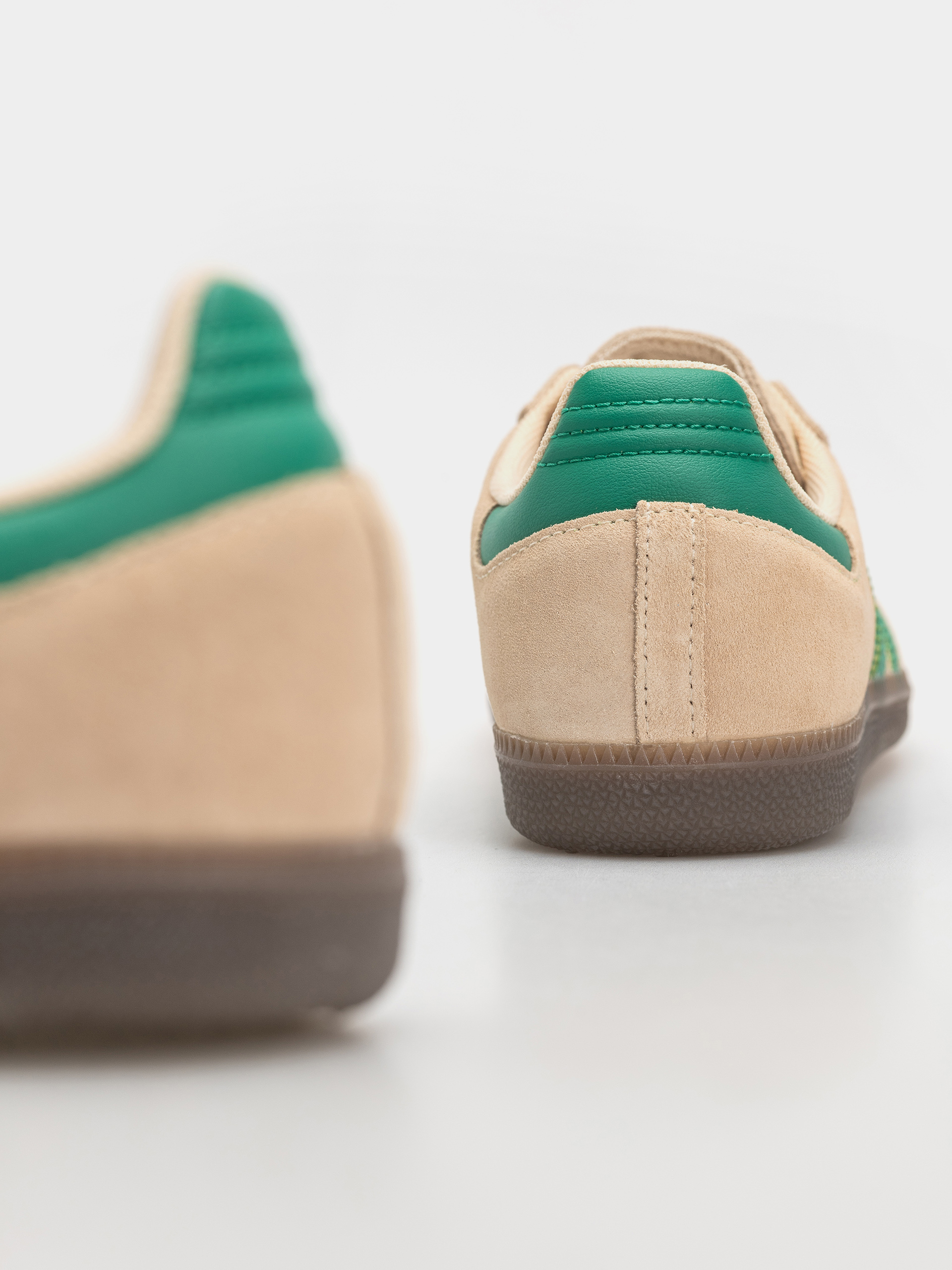 Buty adidas Samba Adv (sanstr/cougrn/gum4)