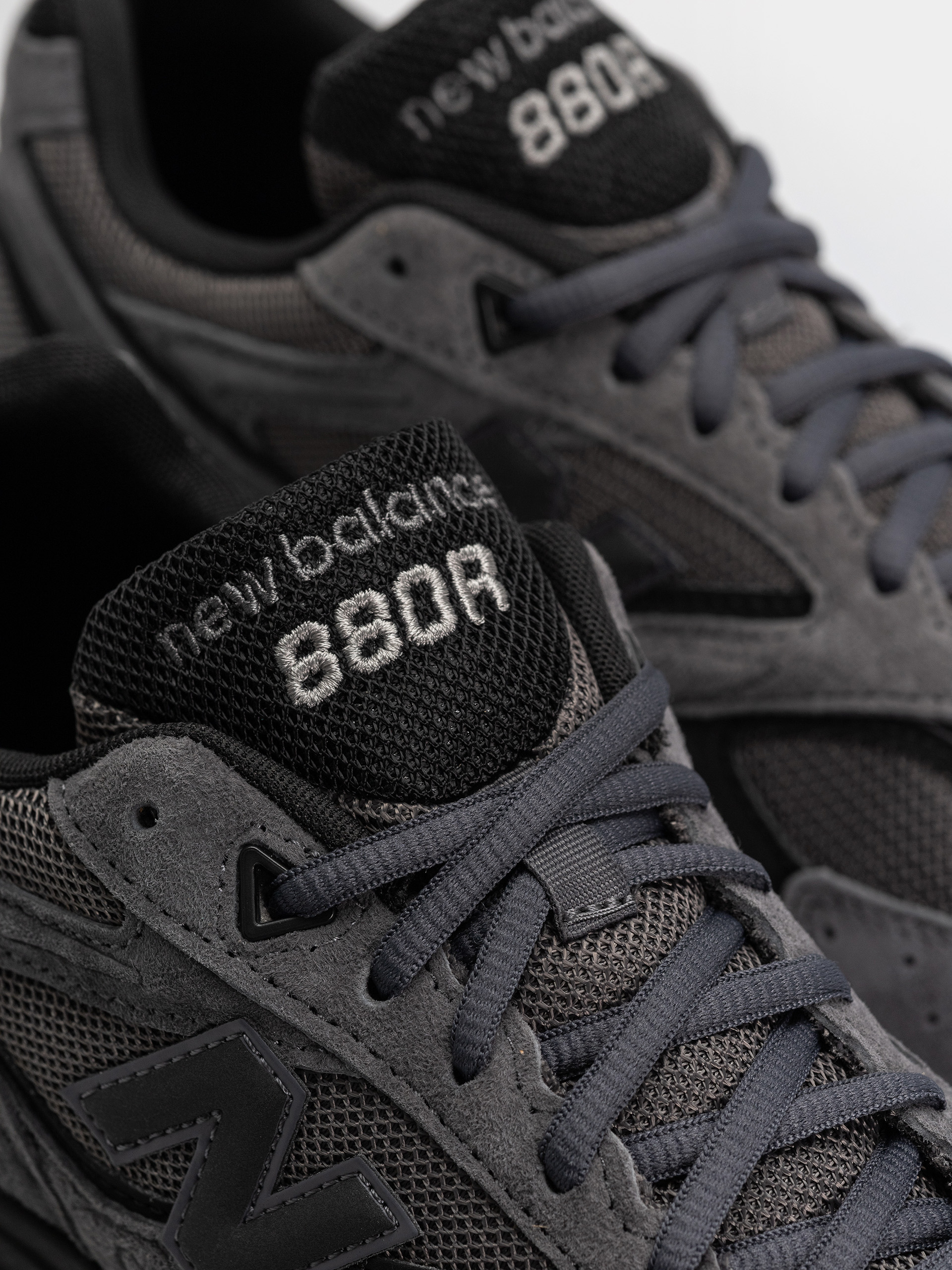 Buty New Balance 880R (magnet/black)