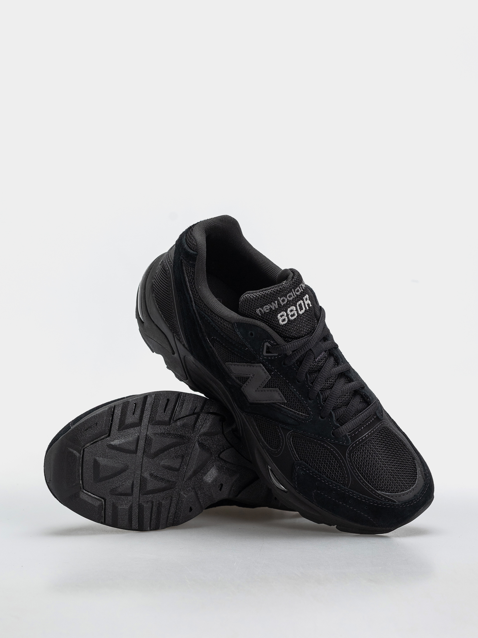 Buty New Balance 880R (black/black)