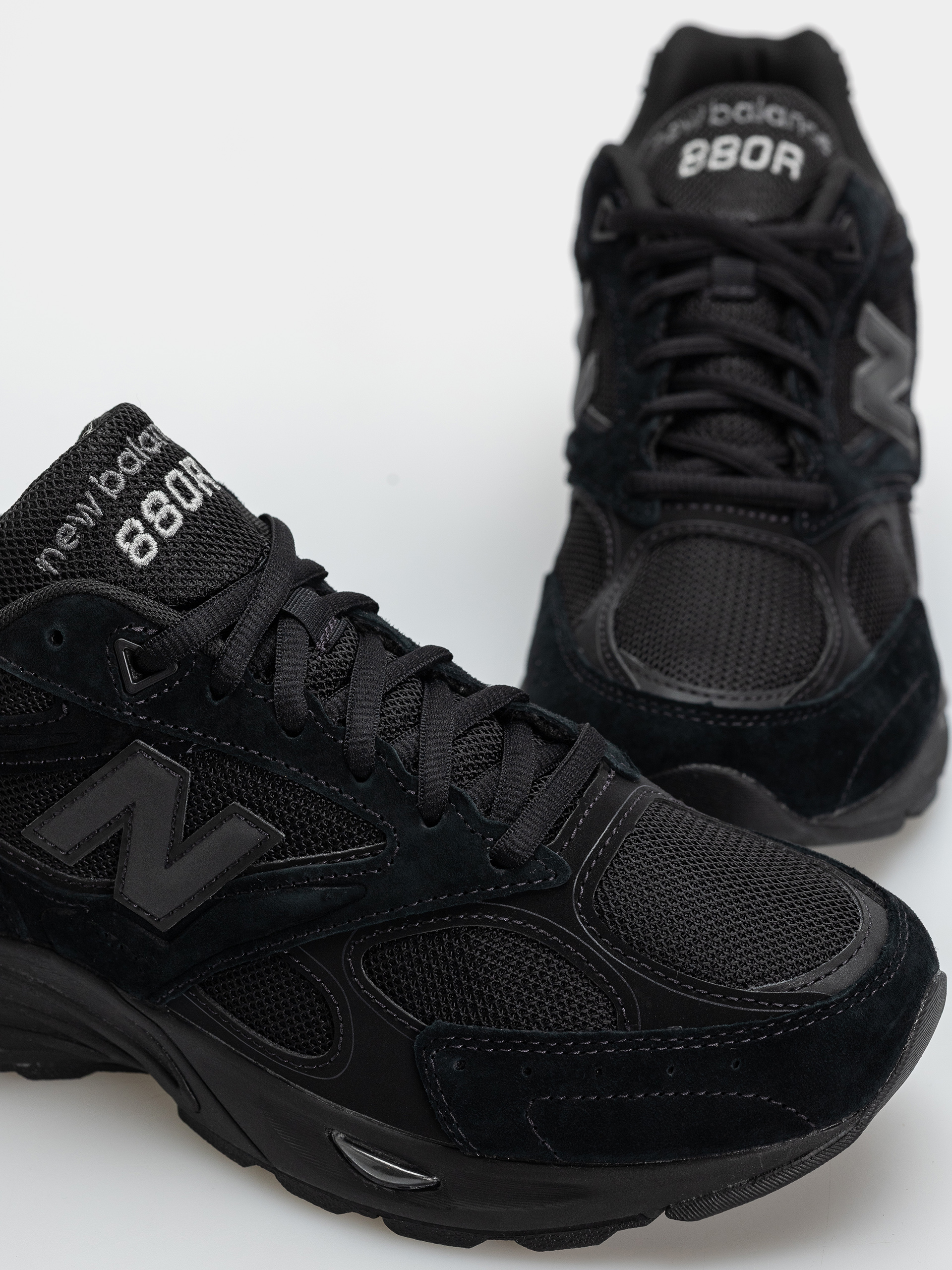 Buty New Balance 880R (black/black)