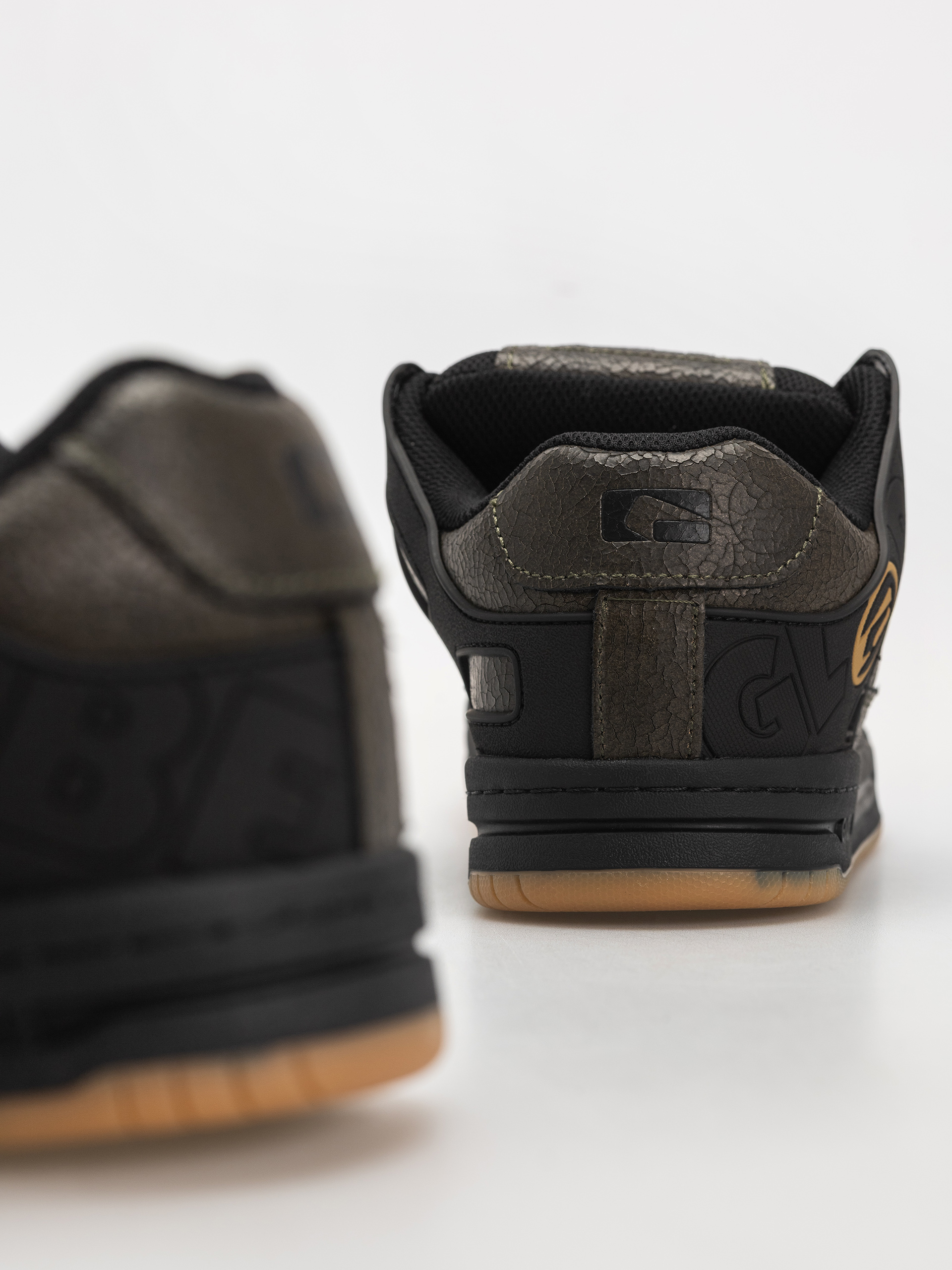 Buty Globe Tilt (distressed leather)