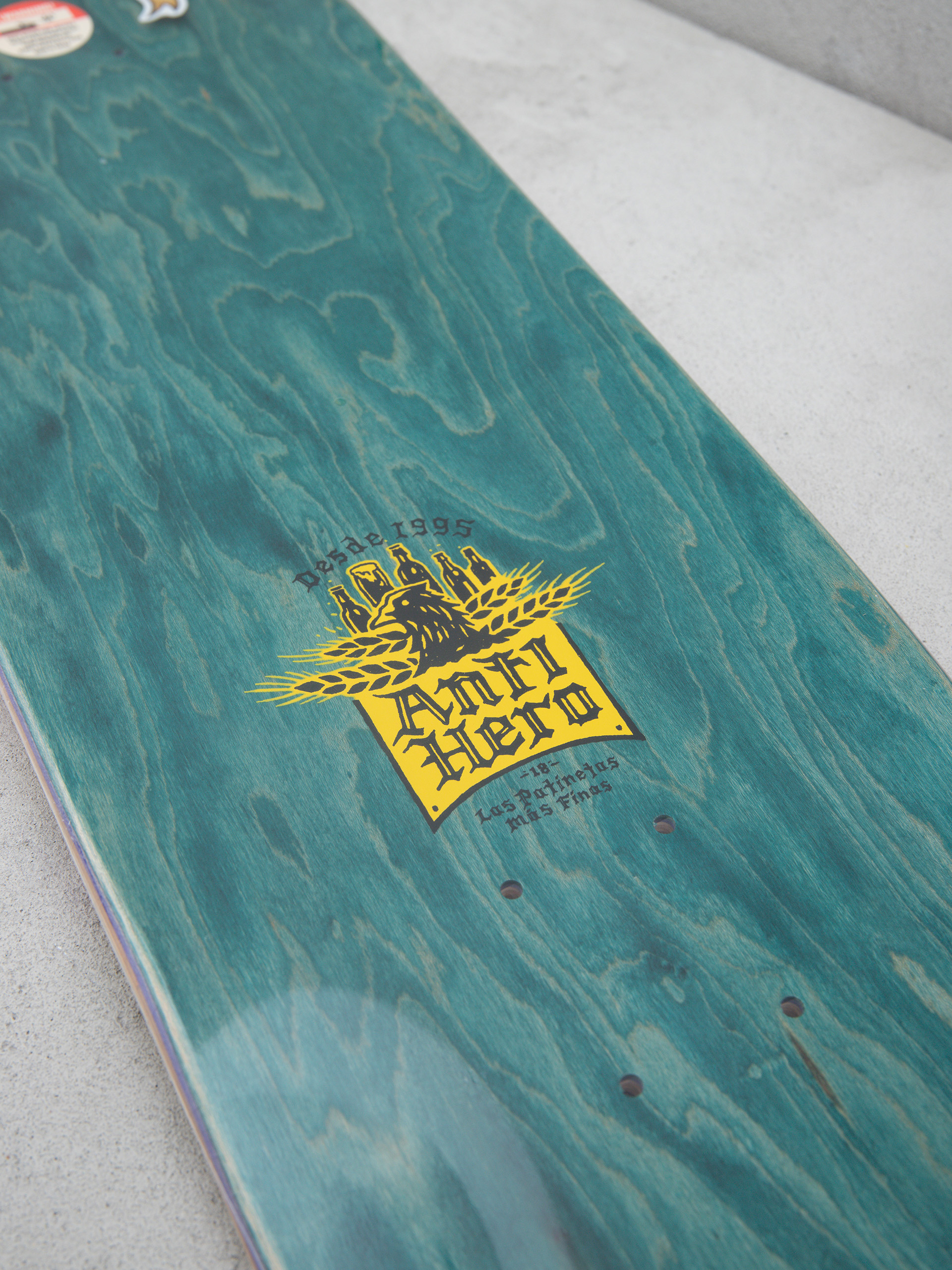 Deck Antihero Pfanner Mas Refrescos (red)