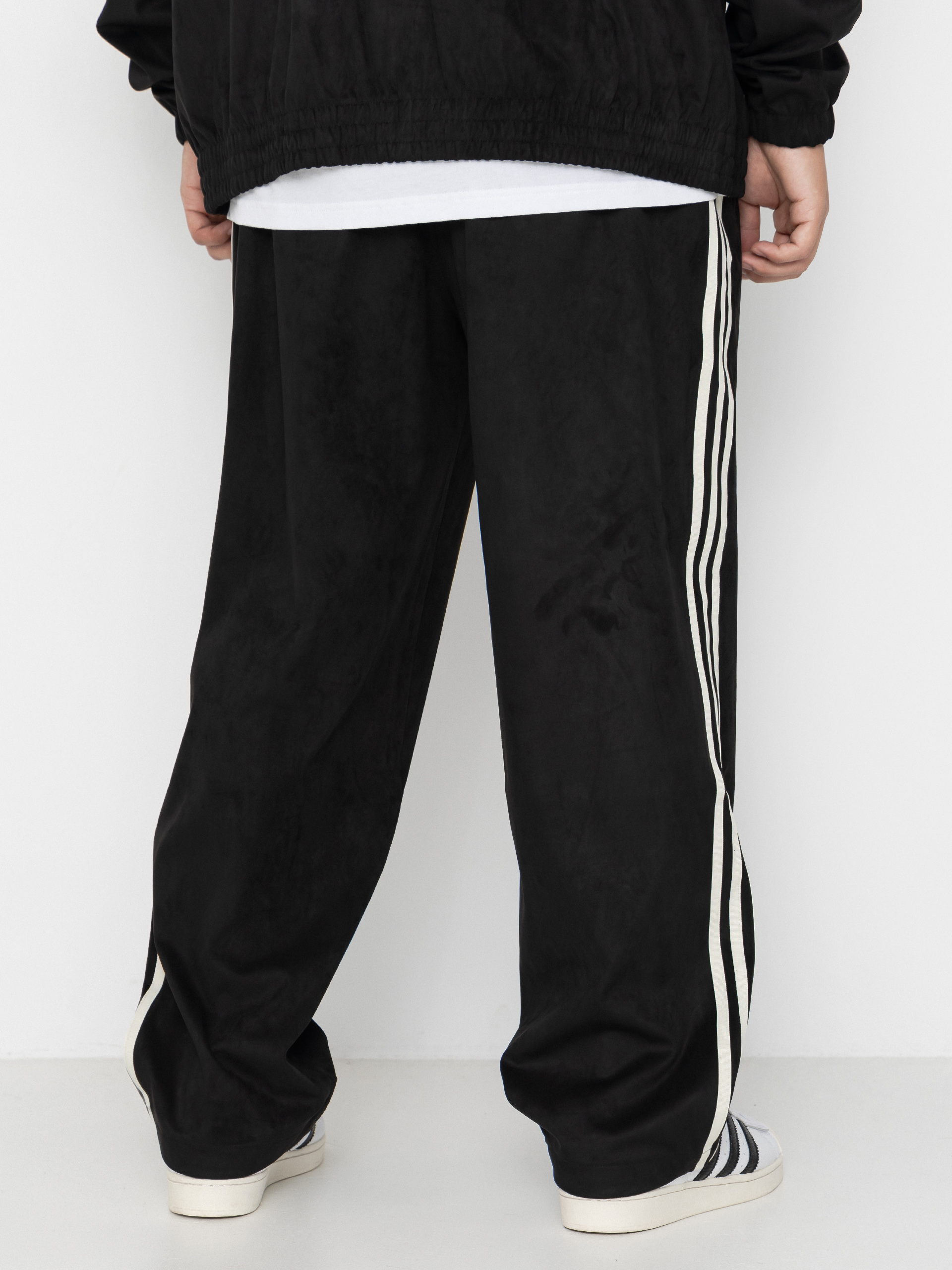 Spodnie adidas Vintage Superfire (black/crewht)