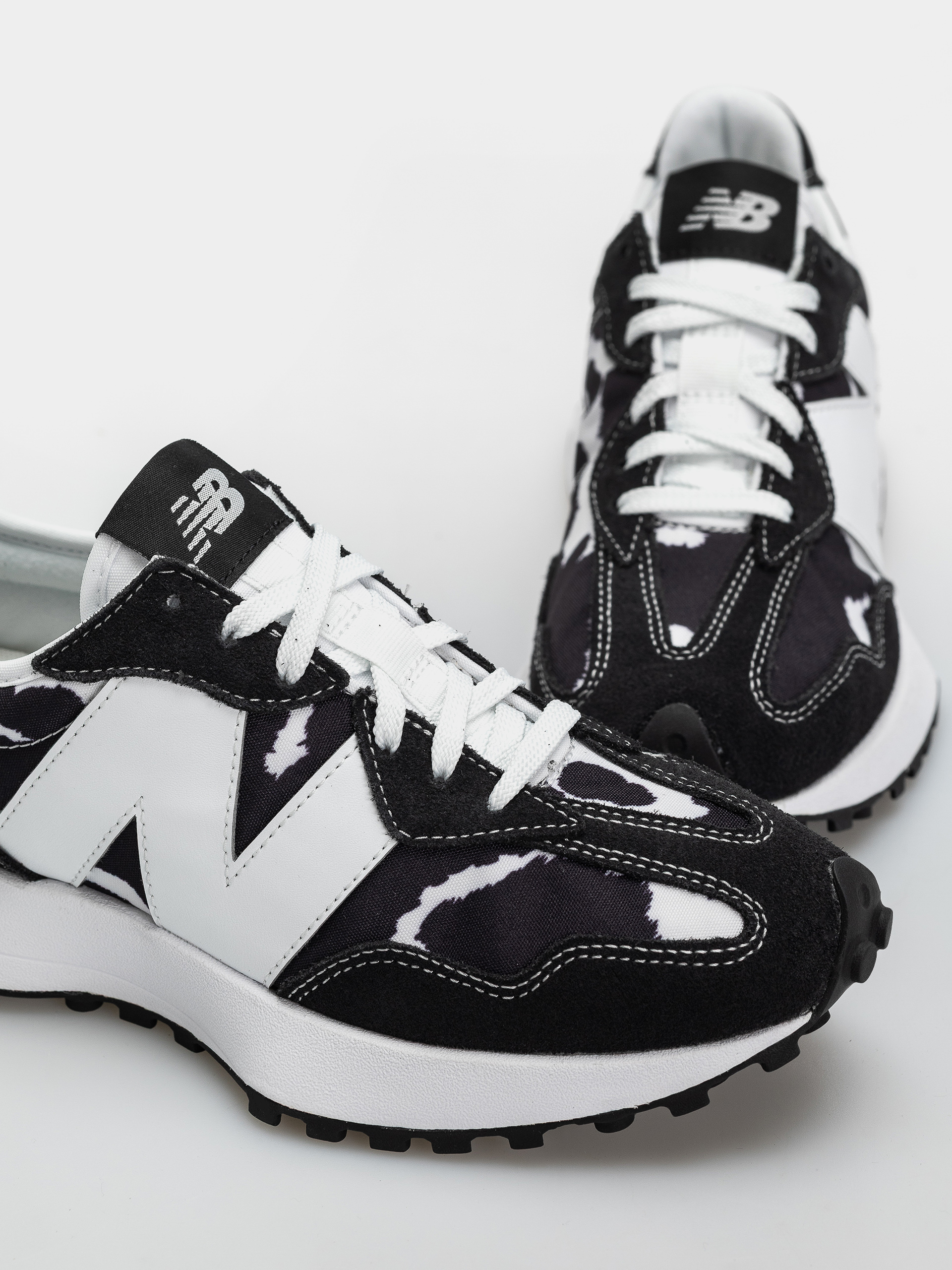 Buty New Balance 327 Wmn (breakfast tea/pumpernickel/sea salt)