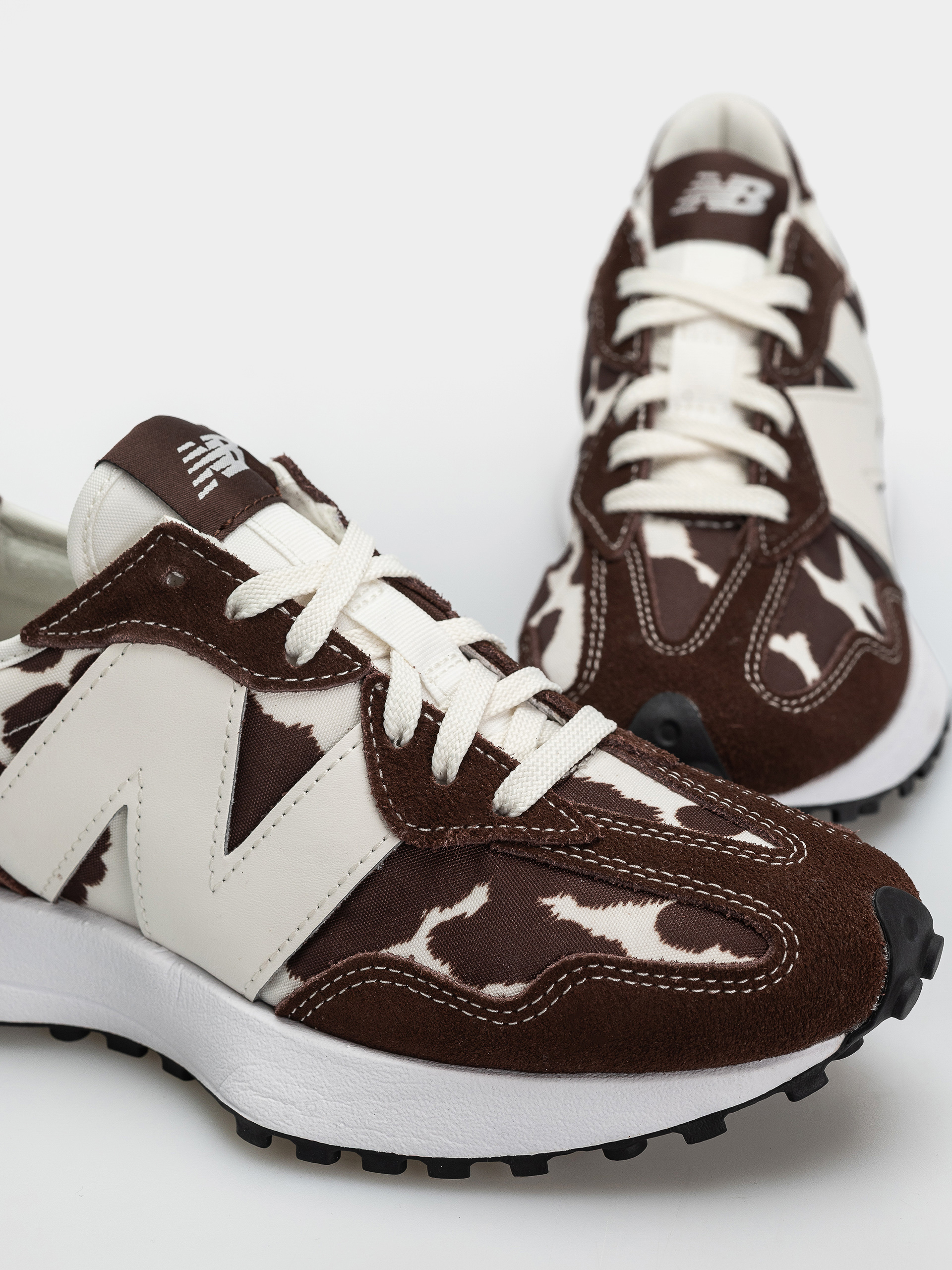 Buty New Balance 327 Wmn (pumpernickel/sea salt)