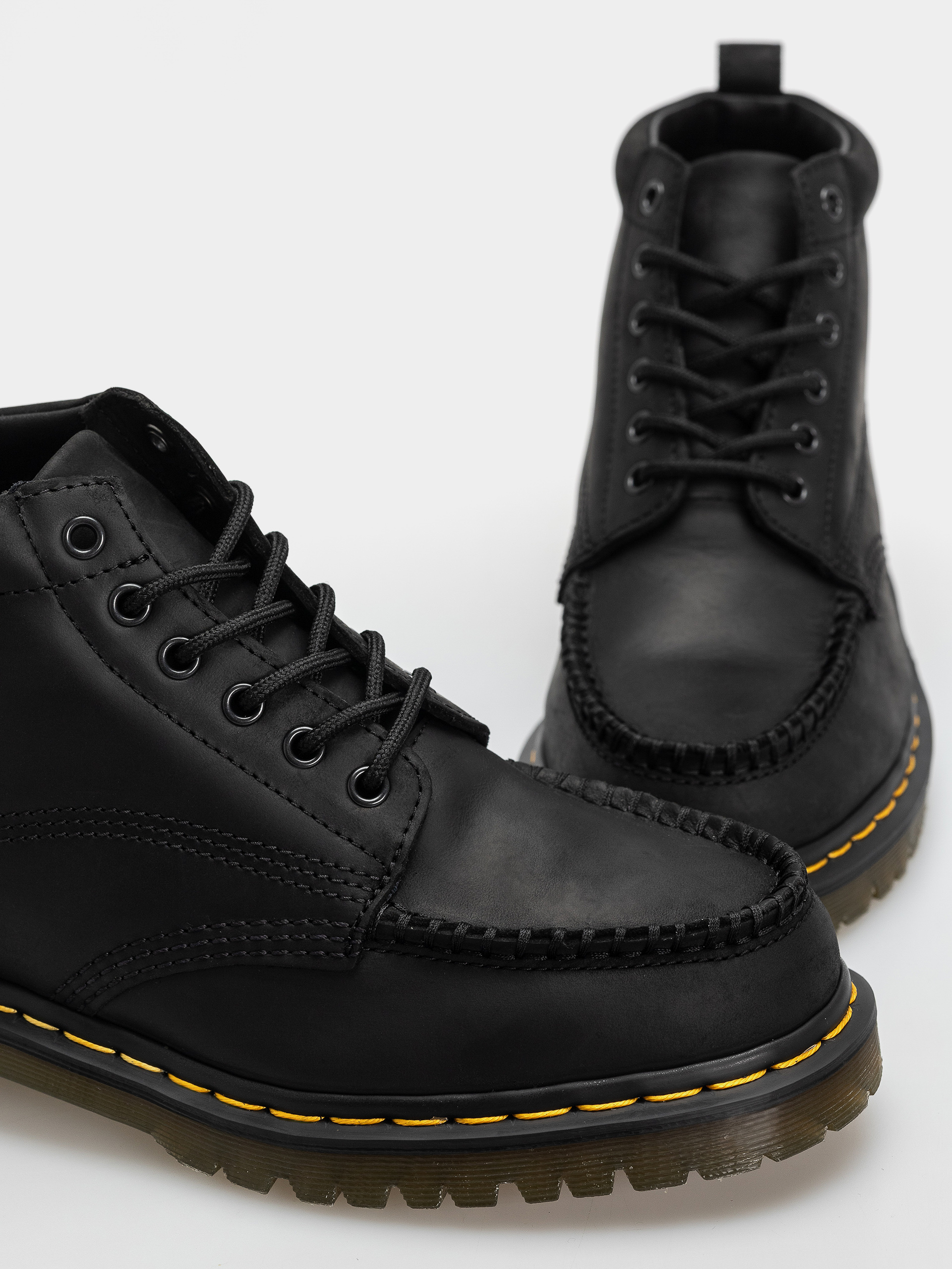 Buty Dr. Martens Lowell Chukka (black)