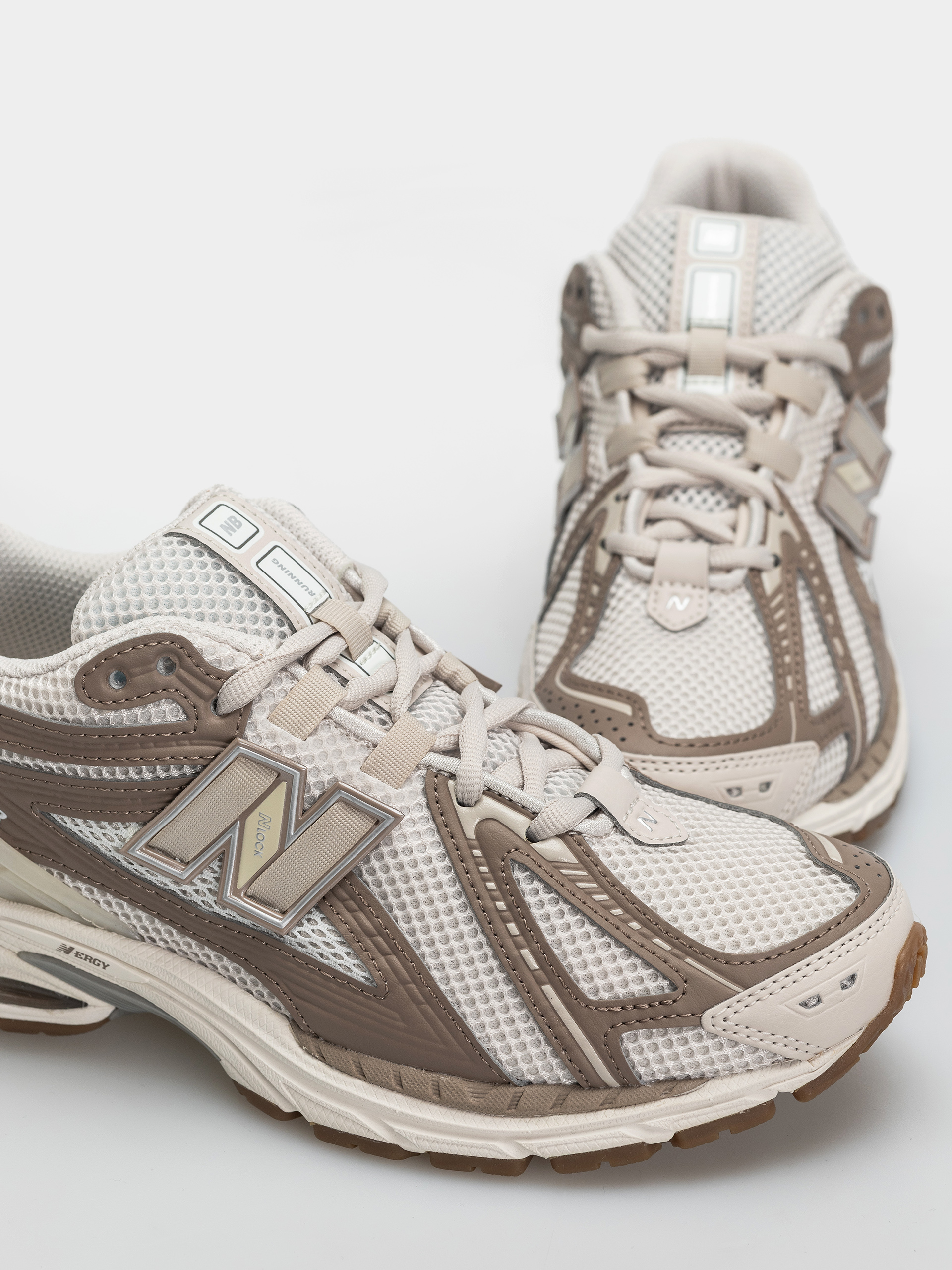 Buty New Balance 1906 (moonbeam/mushroom)