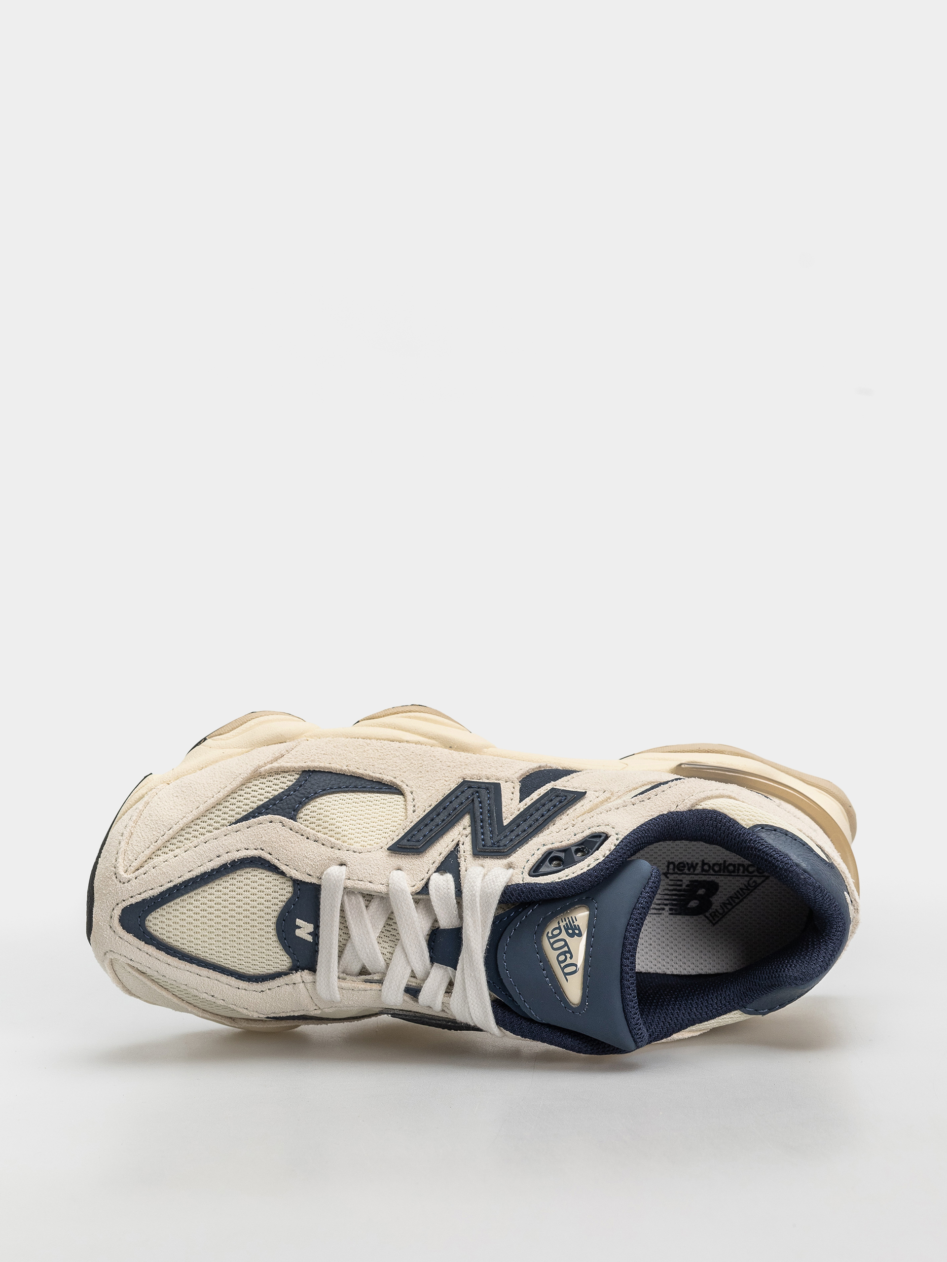 Buty New Balance 9060 JR (nb navy/linen)