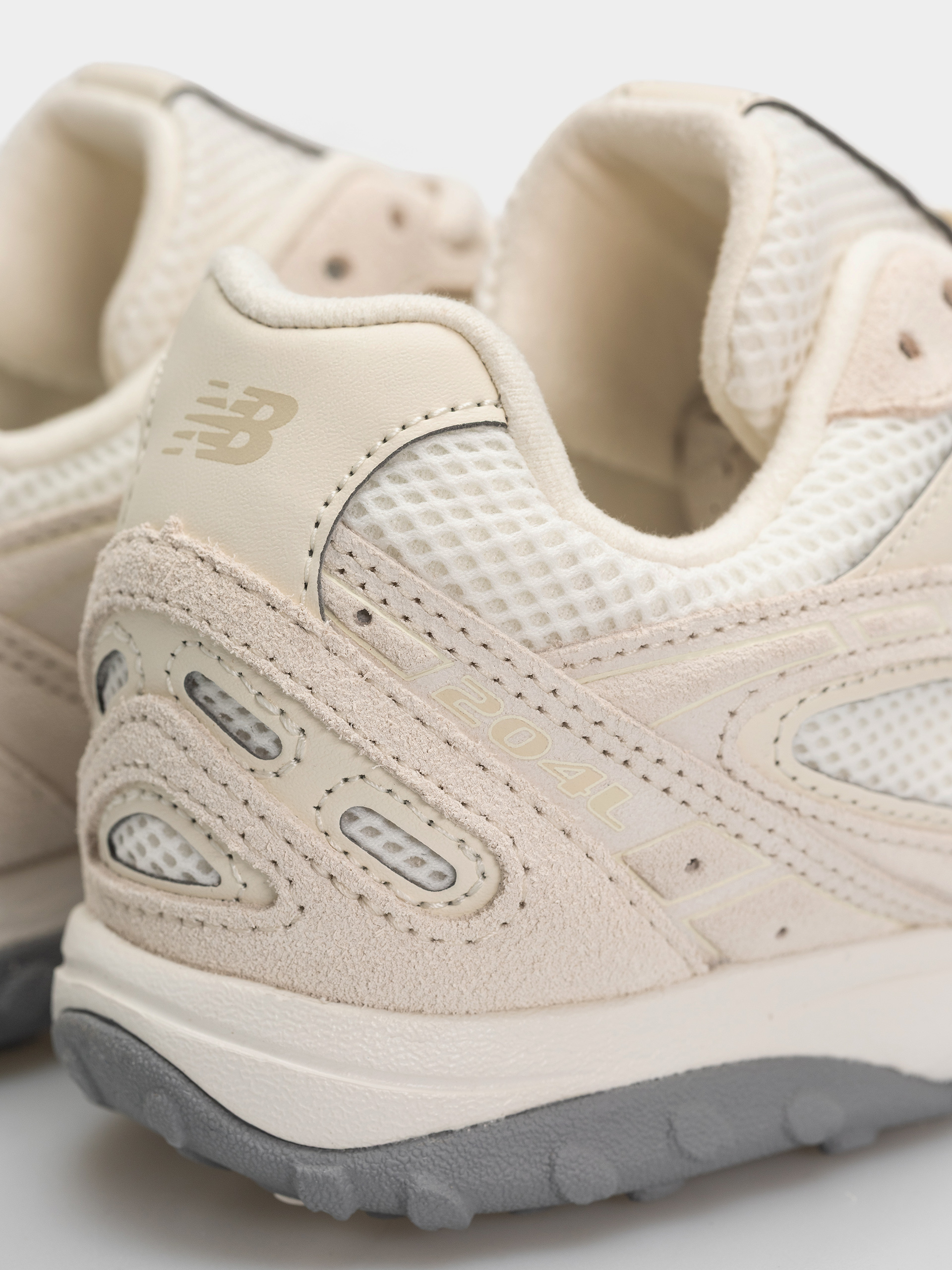 Buty New Balance 204L (angora/linen)
