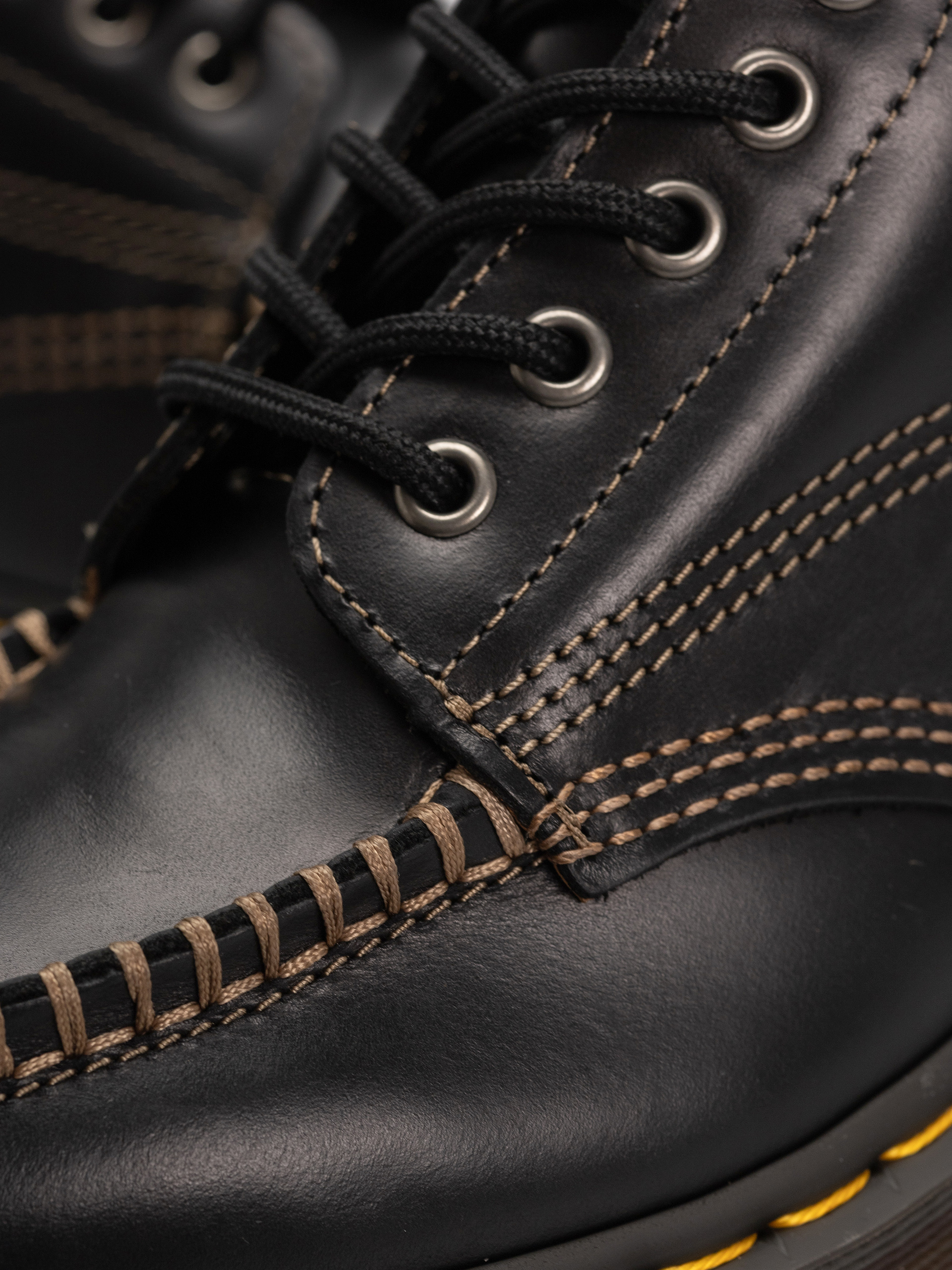 Buty Dr. Martens Lowell Chukka (black )