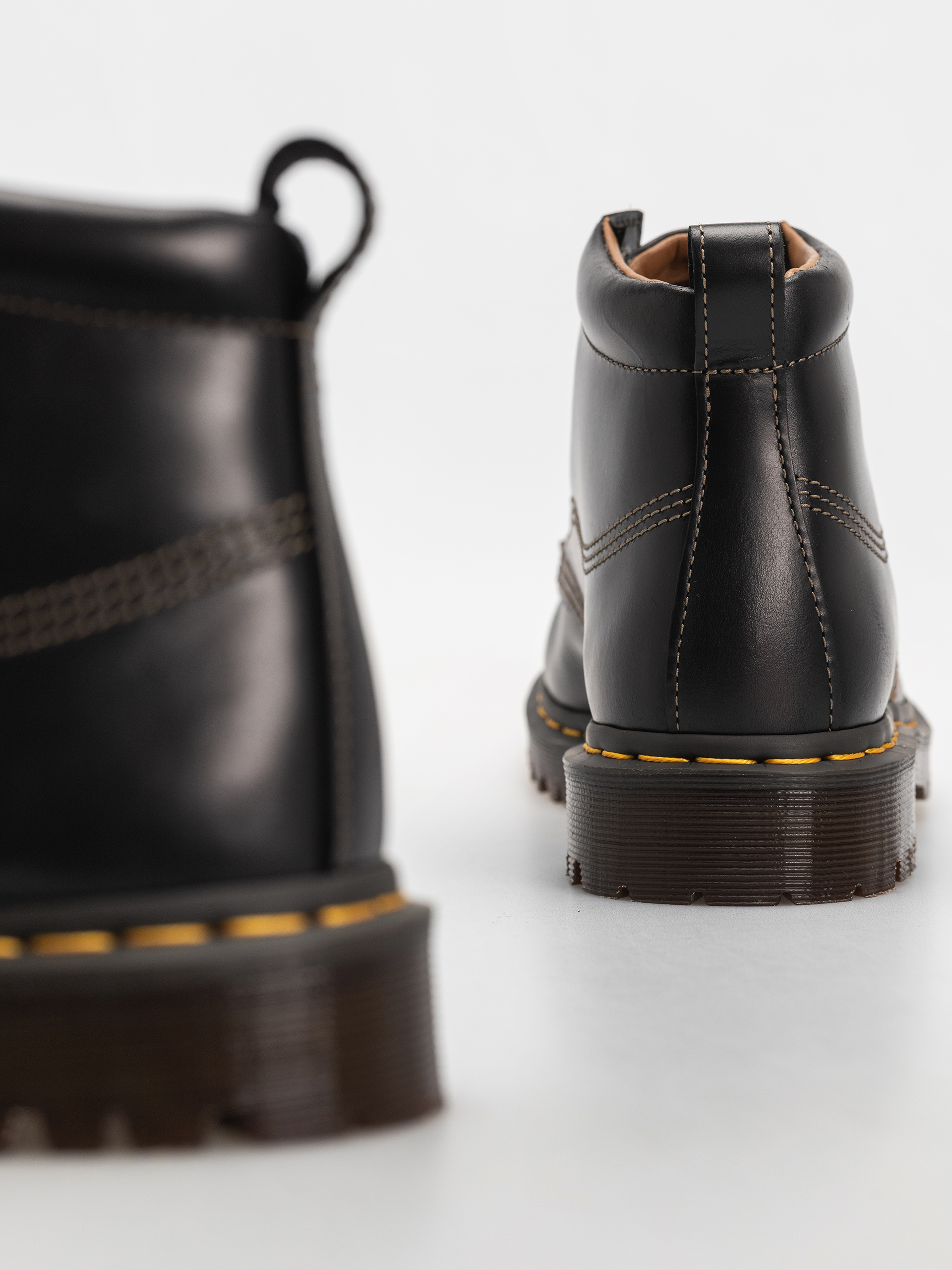 Buty Dr. Martens Lowell Chukka (black )