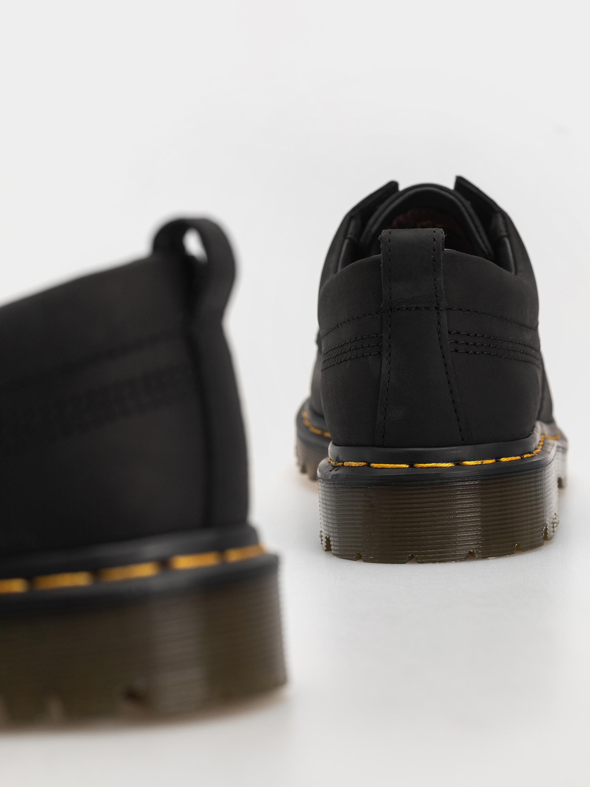 Buty Dr. Martens Lowell (black)
