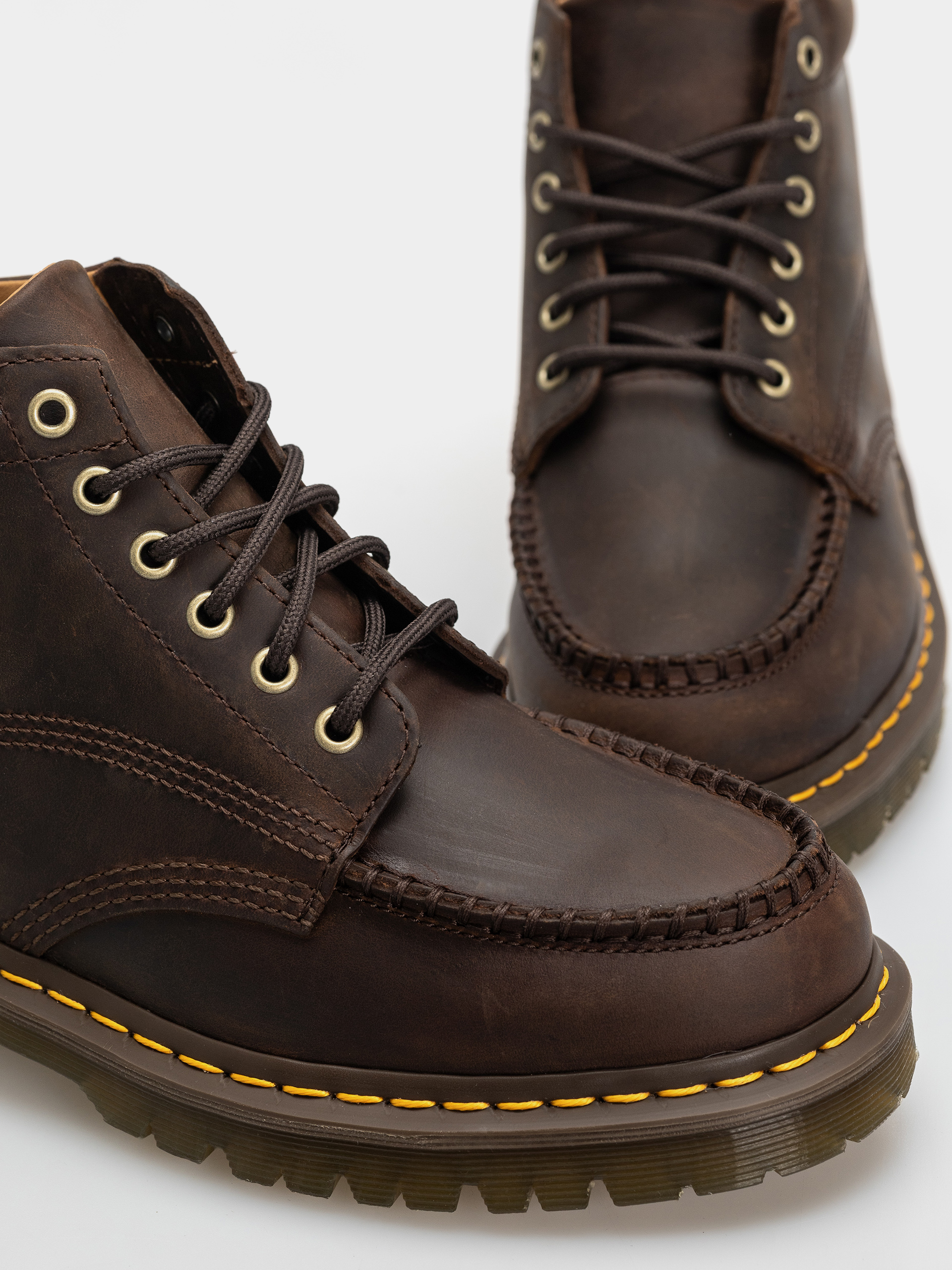 Buty Dr. Martens Lowell Chukka (dark brown)