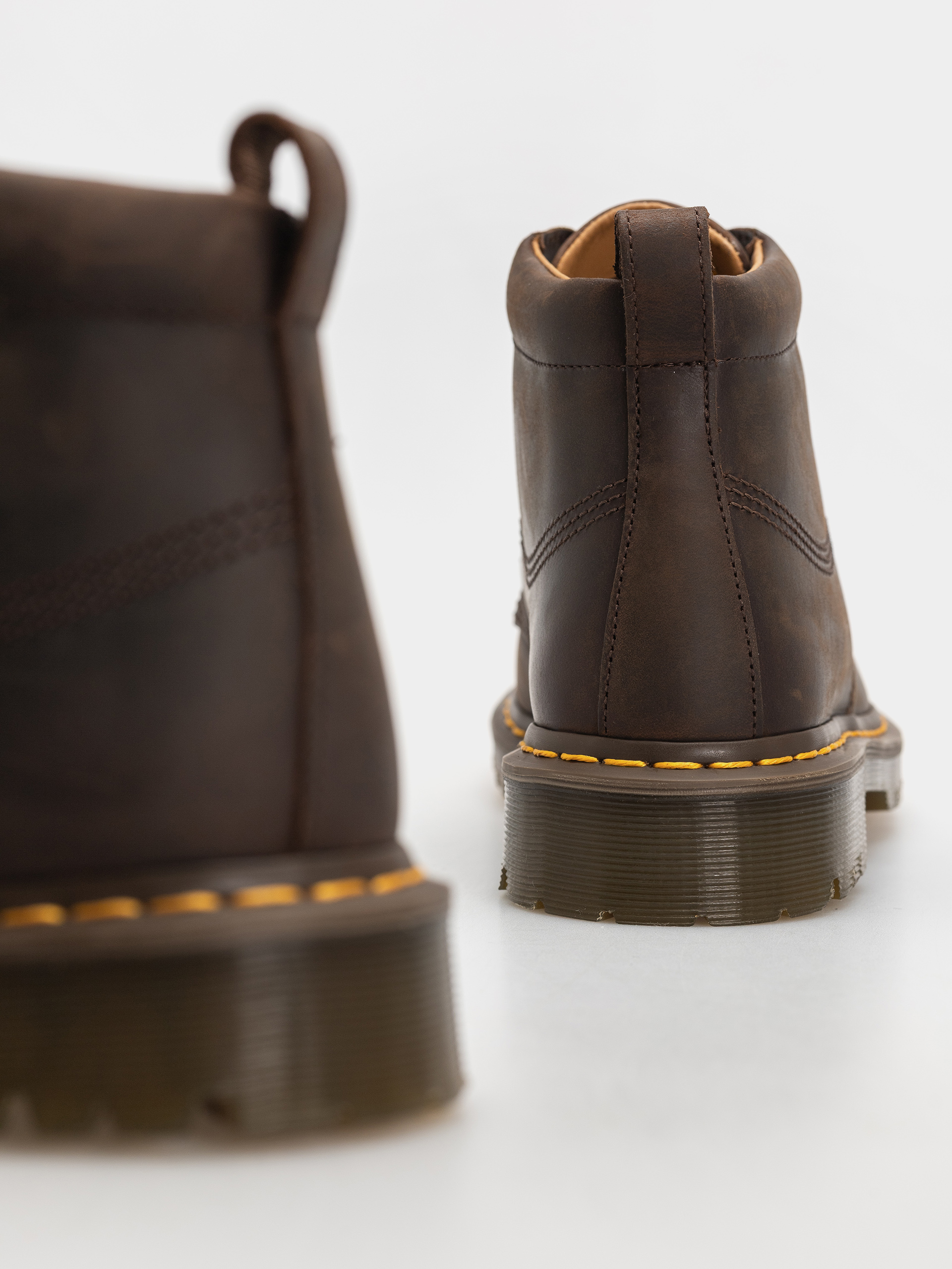 Buty Dr. Martens Lowell Chukka (dark brown)