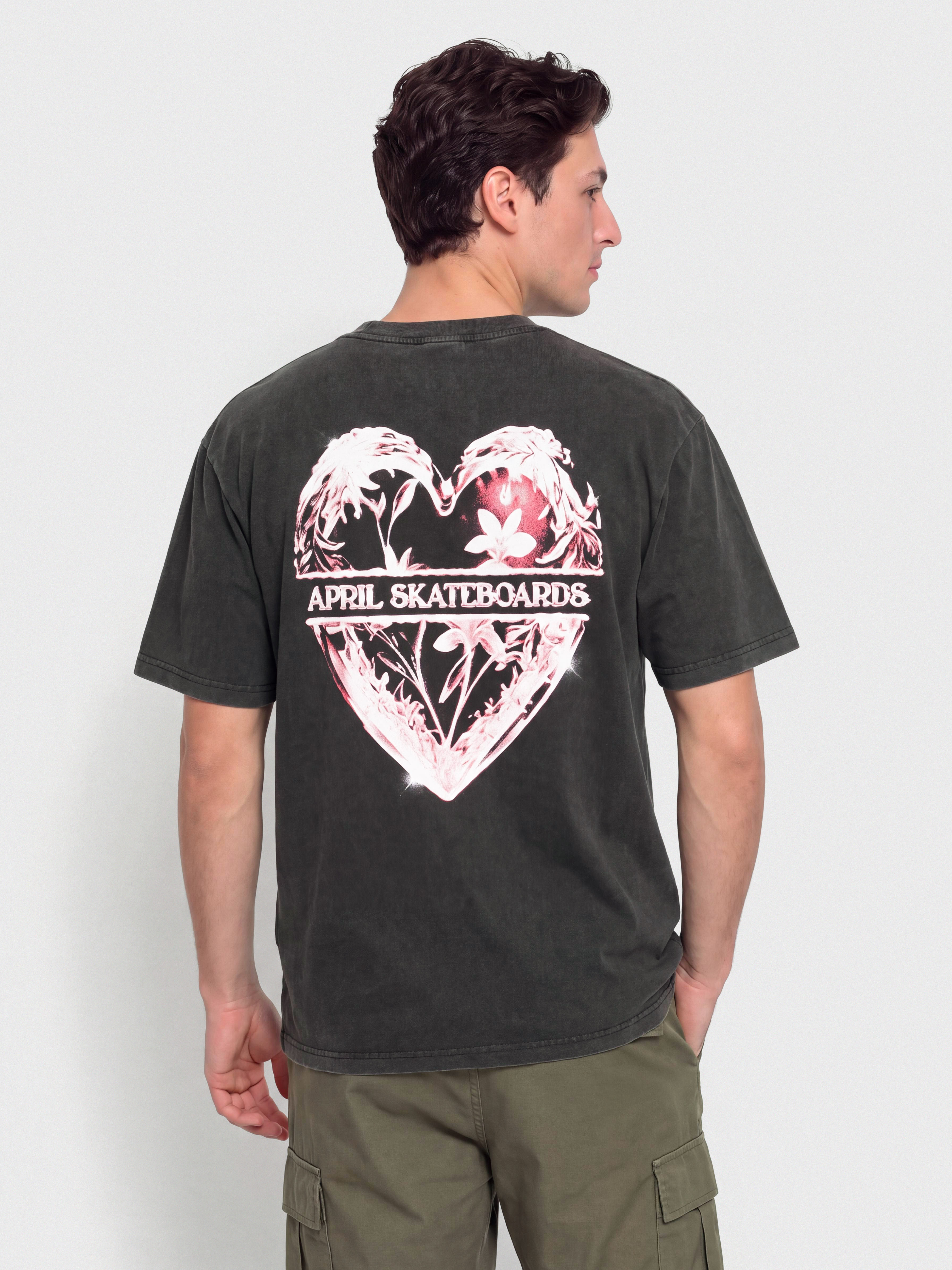 T-shirt April Skateboards Heart (vintage black)