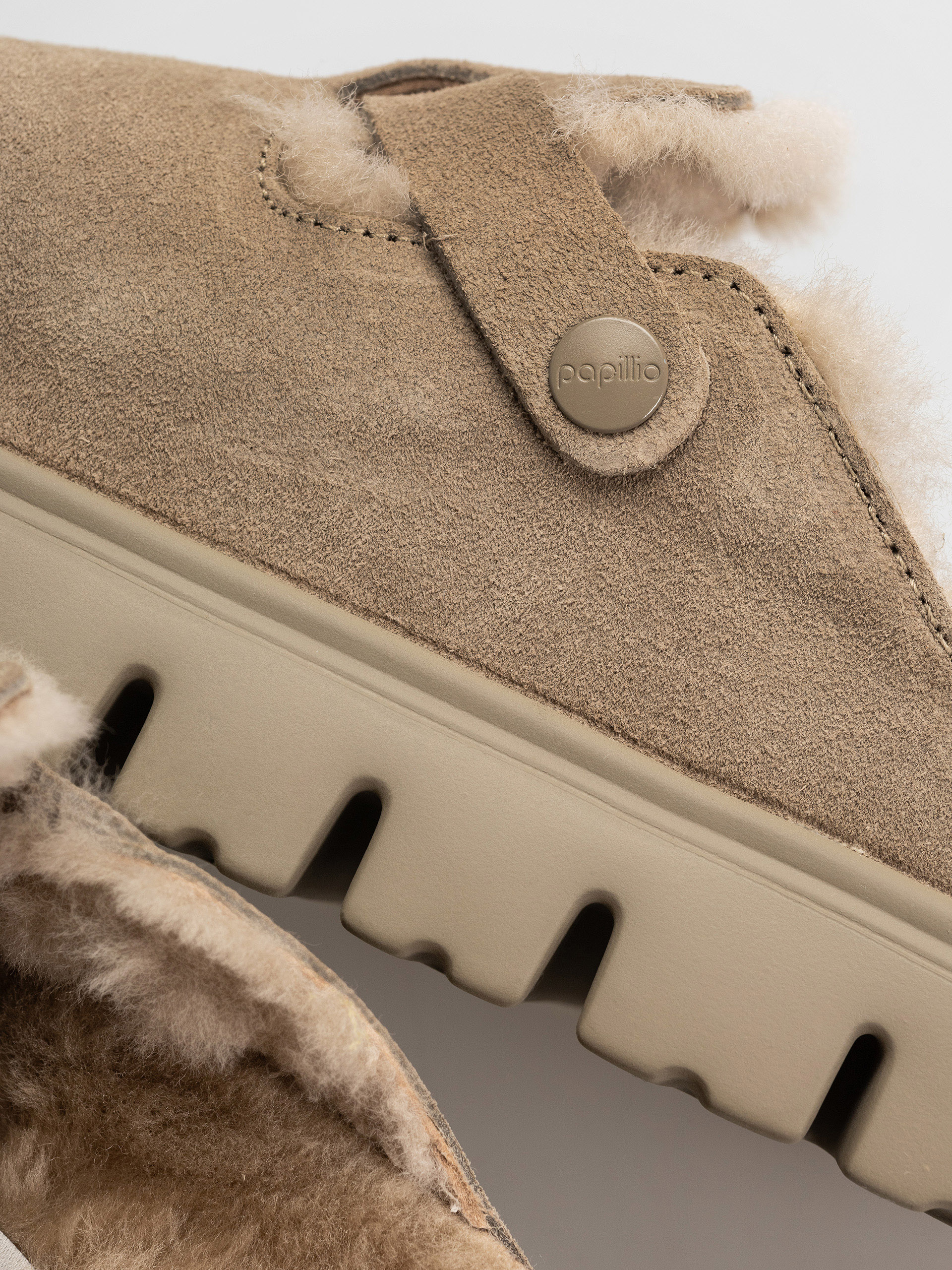 Klapki Birkenstock Boston Chunky Shearling Suede Leather Narrow Wmn (taupe)