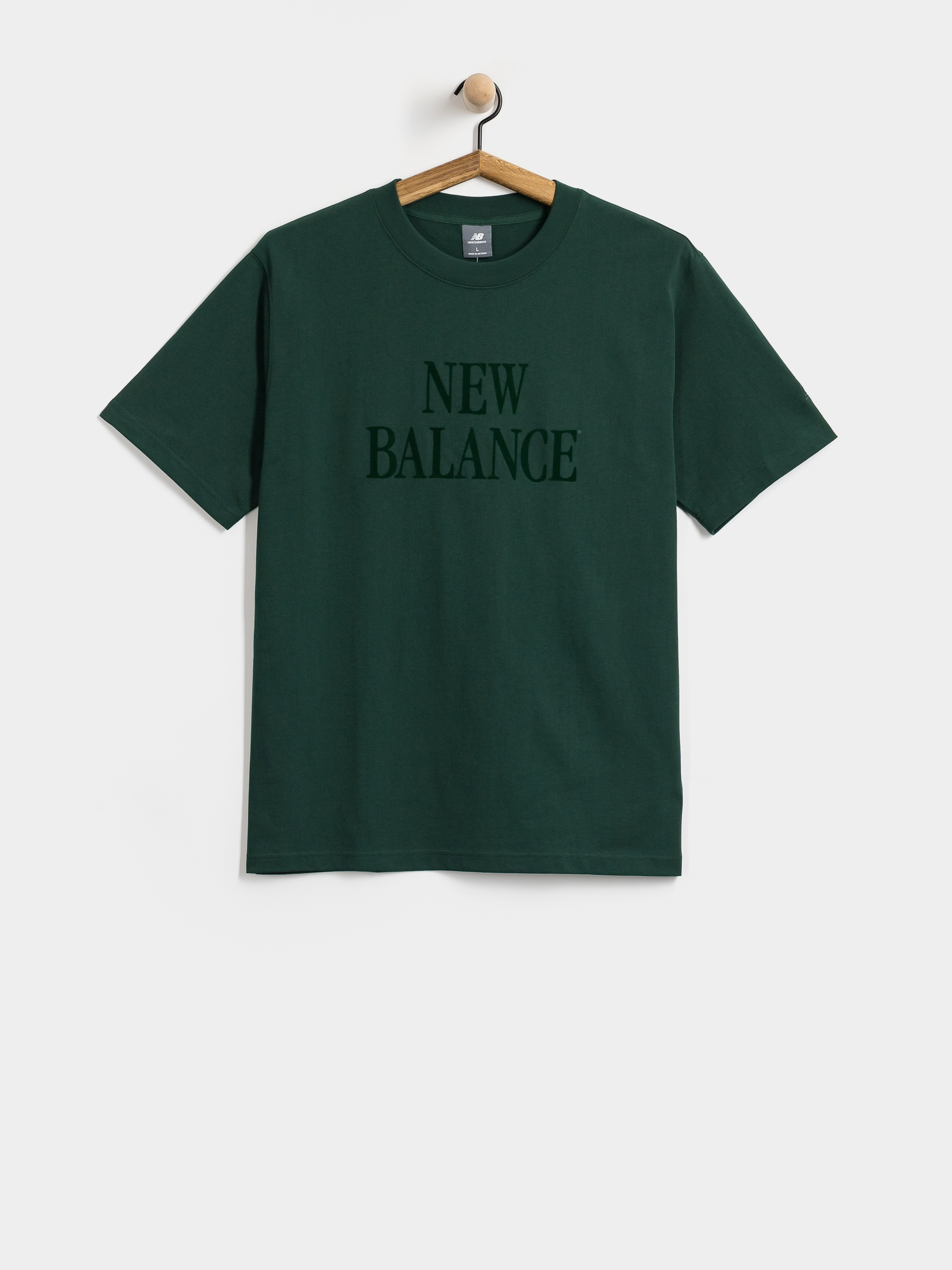 T-shirt New Balance Athletics Flocked Logo (nordic green)