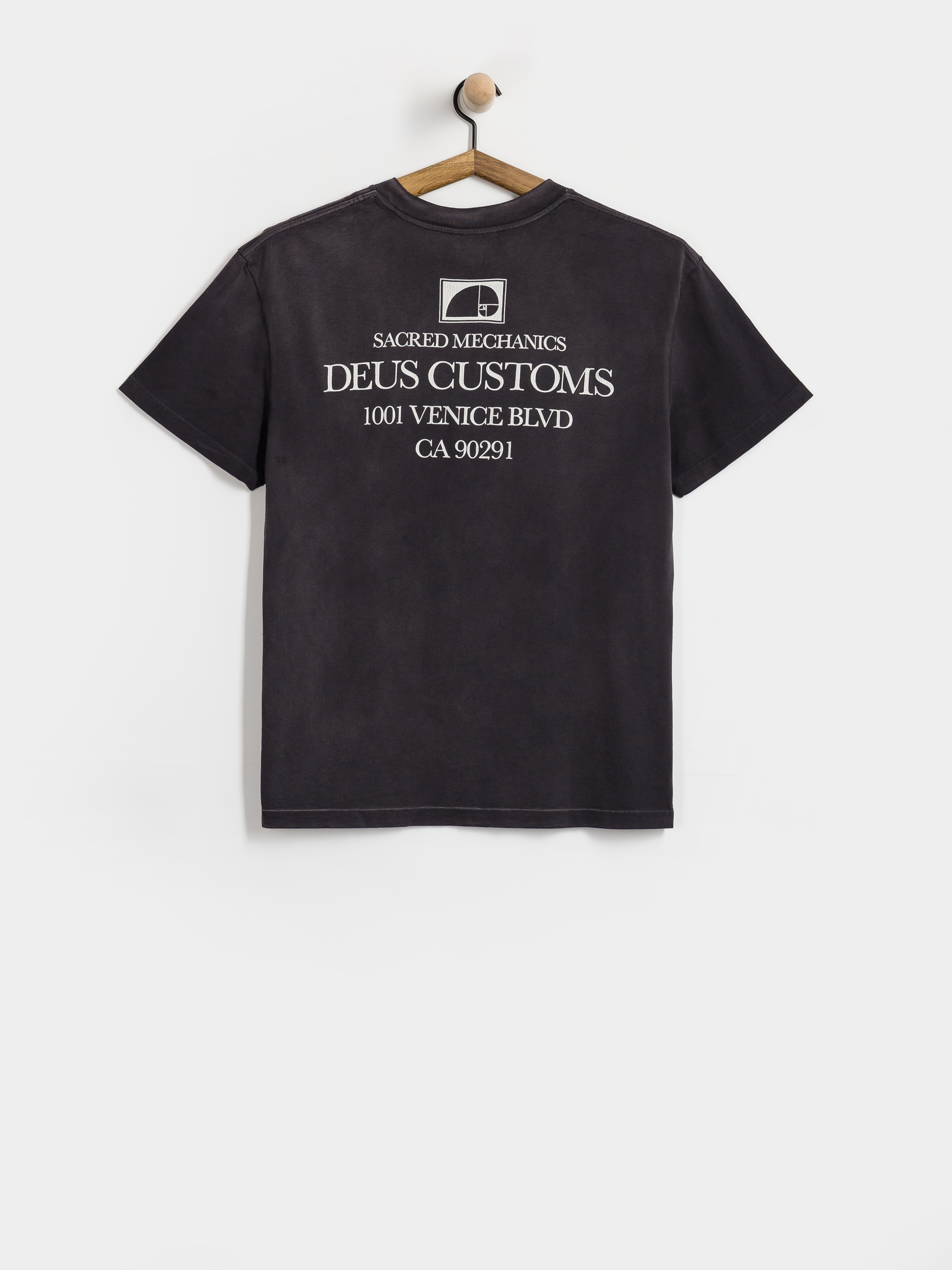 T-shirt Deus Ex Machina Perfect Ratio (black beauty)