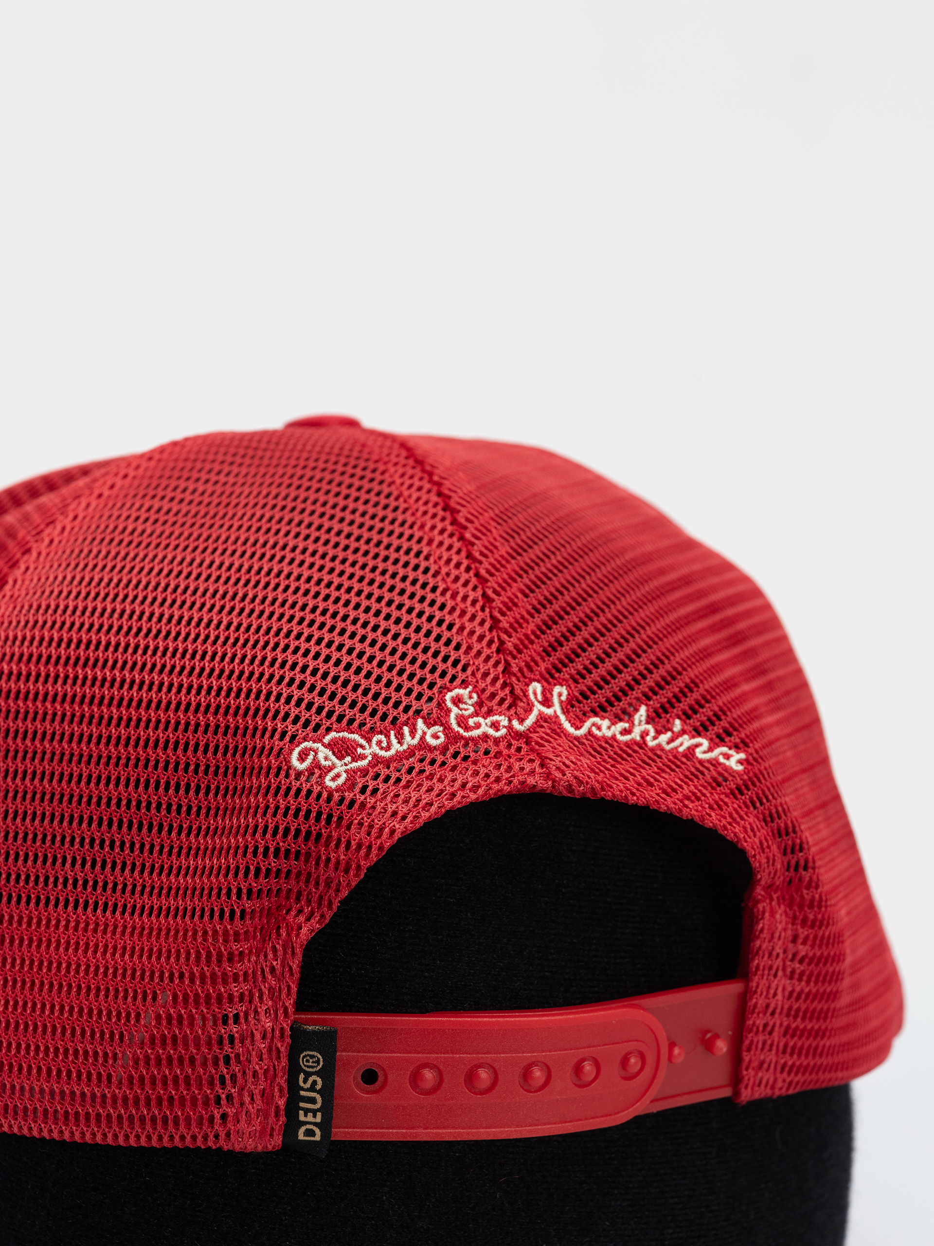 Czapka z daszkiem Deus Ex Machina Mudflap Trucker (cherry red)
