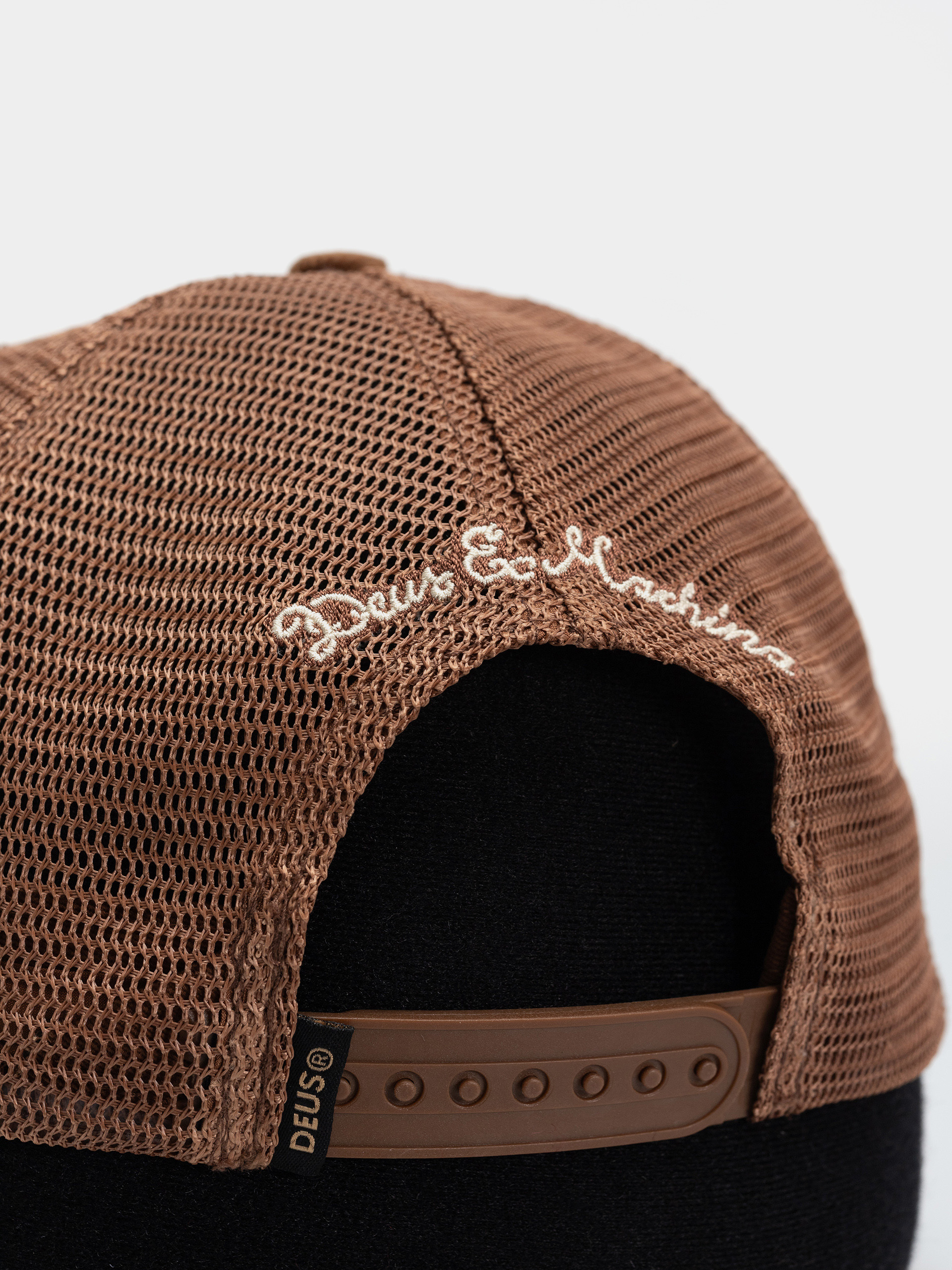 Czapka z daszkiem Deus Ex Machina Marsden Trucker (brown)