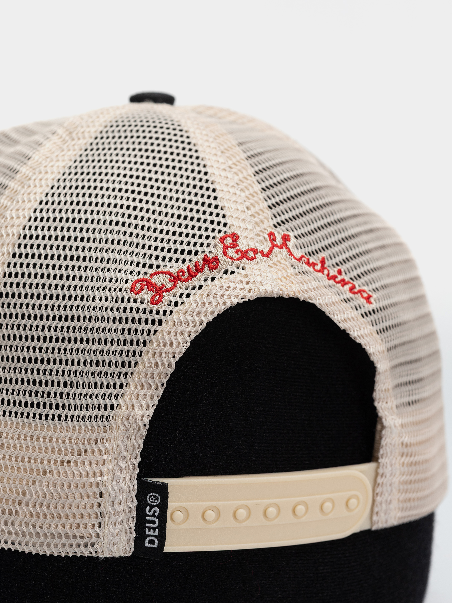 Czapka z daszkiem Deus Ex Machina Sanchez Trucker (black)