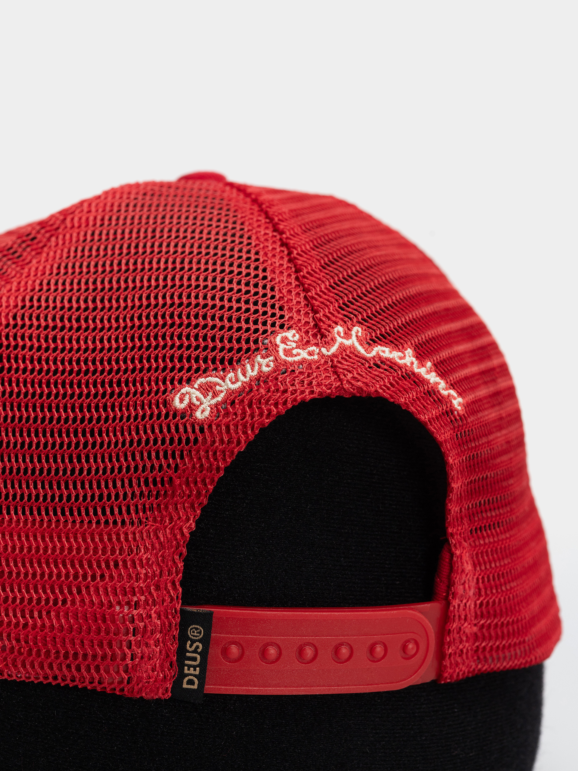 Czapka z daszkiem Deus Ex Machina Welcome Trucker (cherry red)