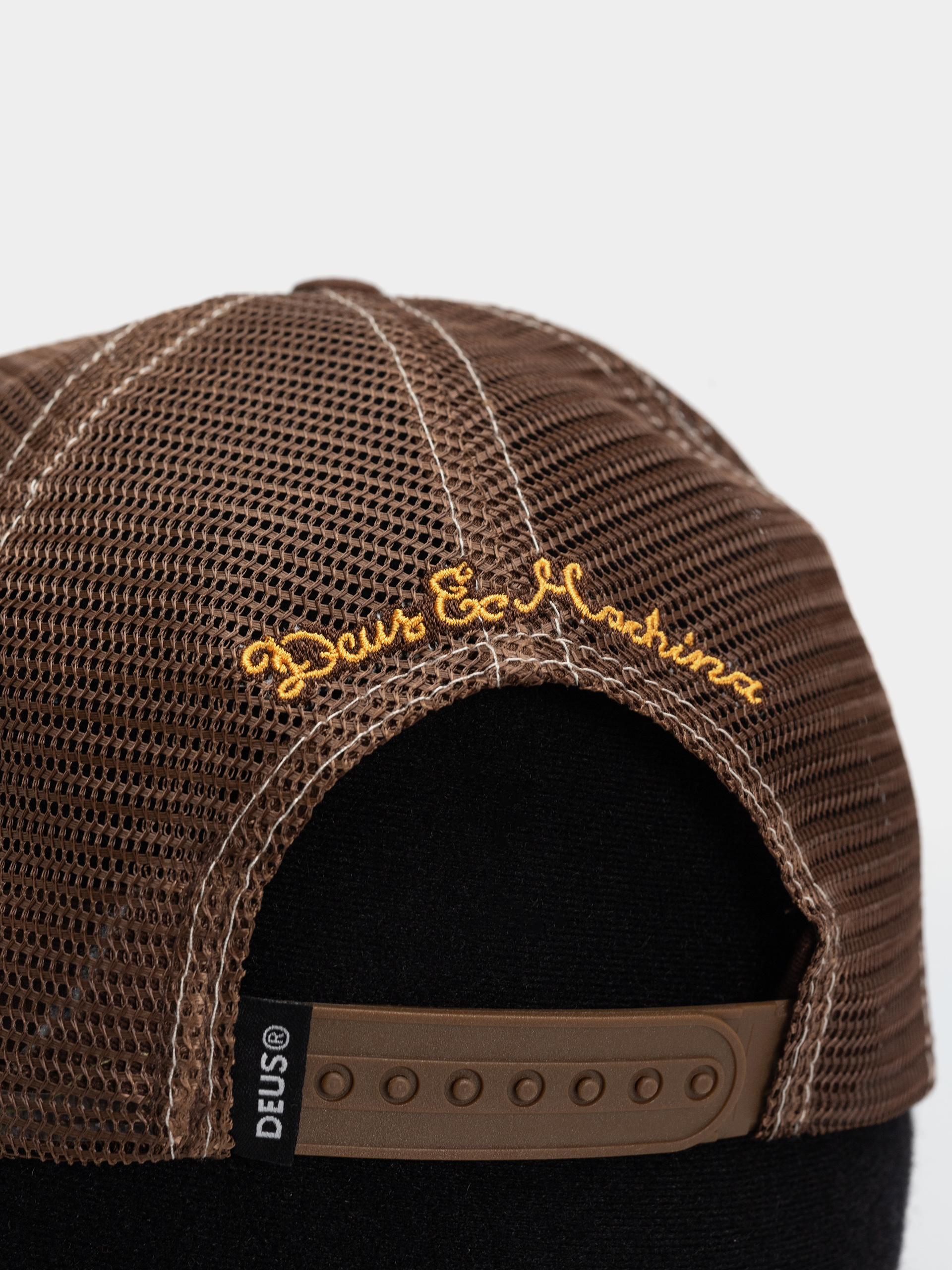 Czapka z daszkiem Deus Ex Machina Sanchez Trucker (brown)