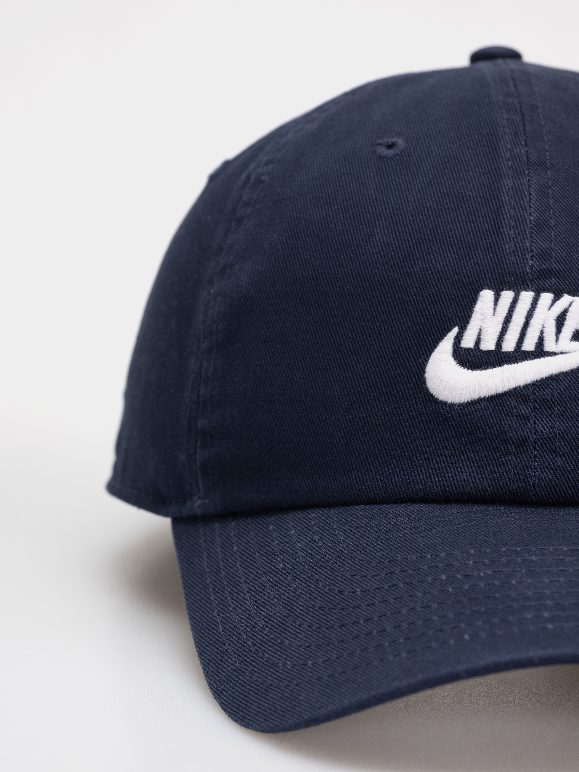 Czapka z daszkiem Nike SB Nike Club Futura (obsidian/white)