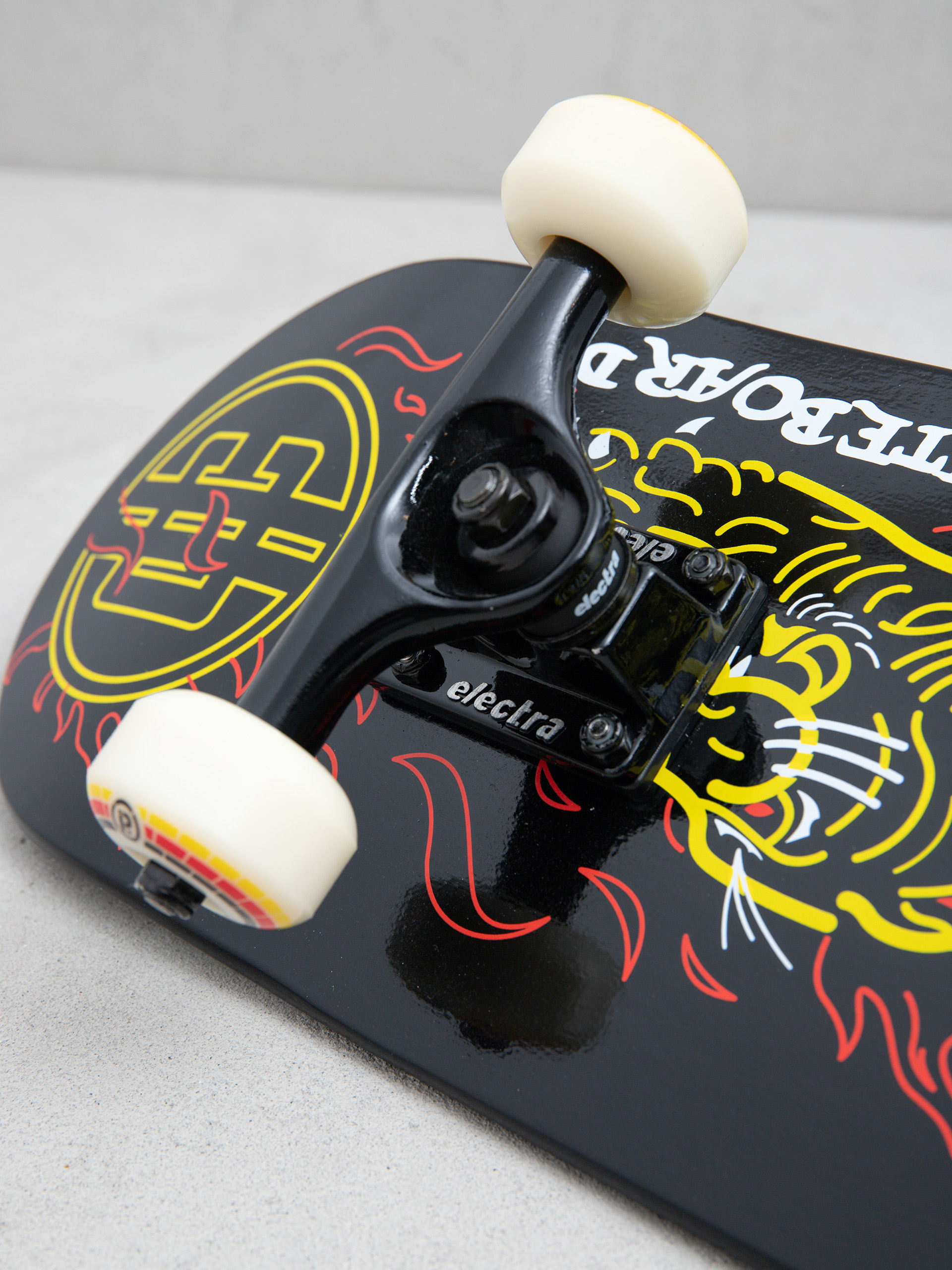 Deskorolka Cartel Skateboards Tiger (black)