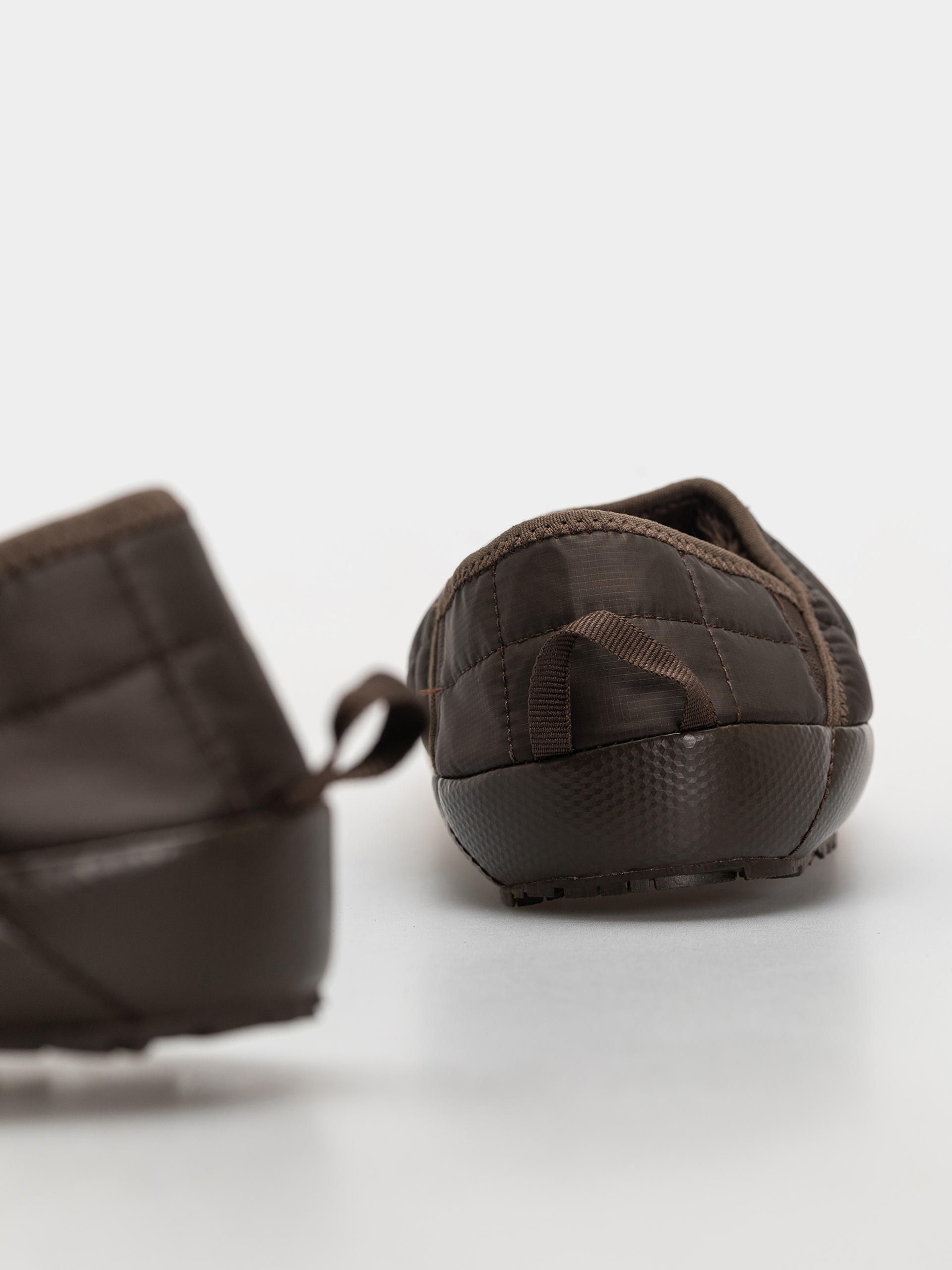 Buty The North Face Thermoball Traction Mule V Wmn (dark chestnut/dark chestnut)