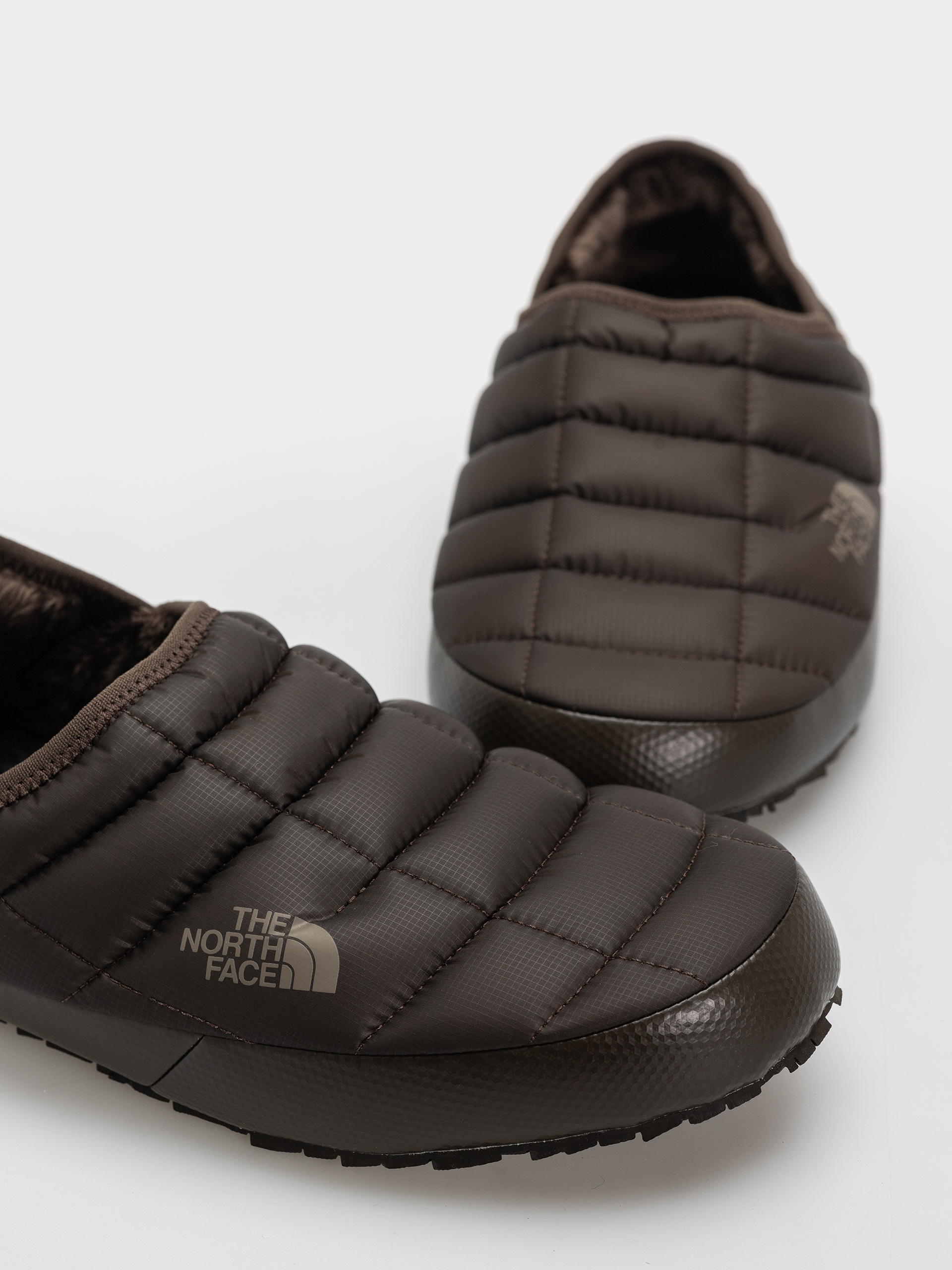 Buty The North Face Thermoball Traction Mule V (dark chestnut/tnf black)