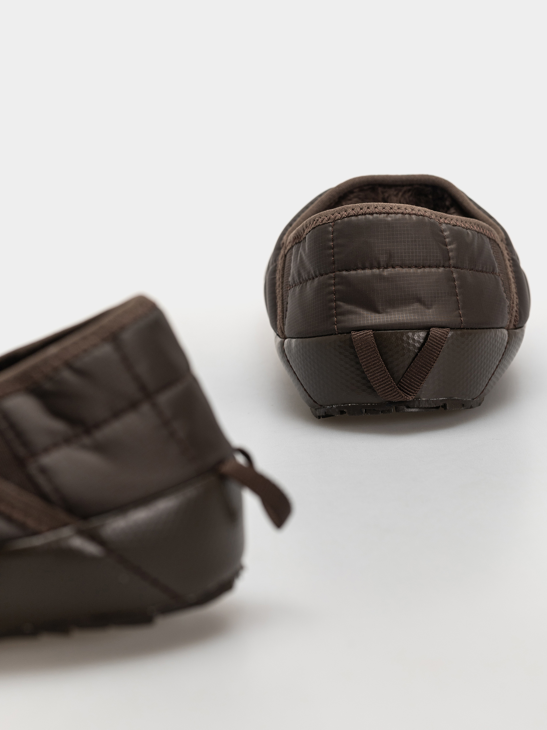 Buty The North Face Thermoball Traction Mule V (dark chestnut/tnf black)