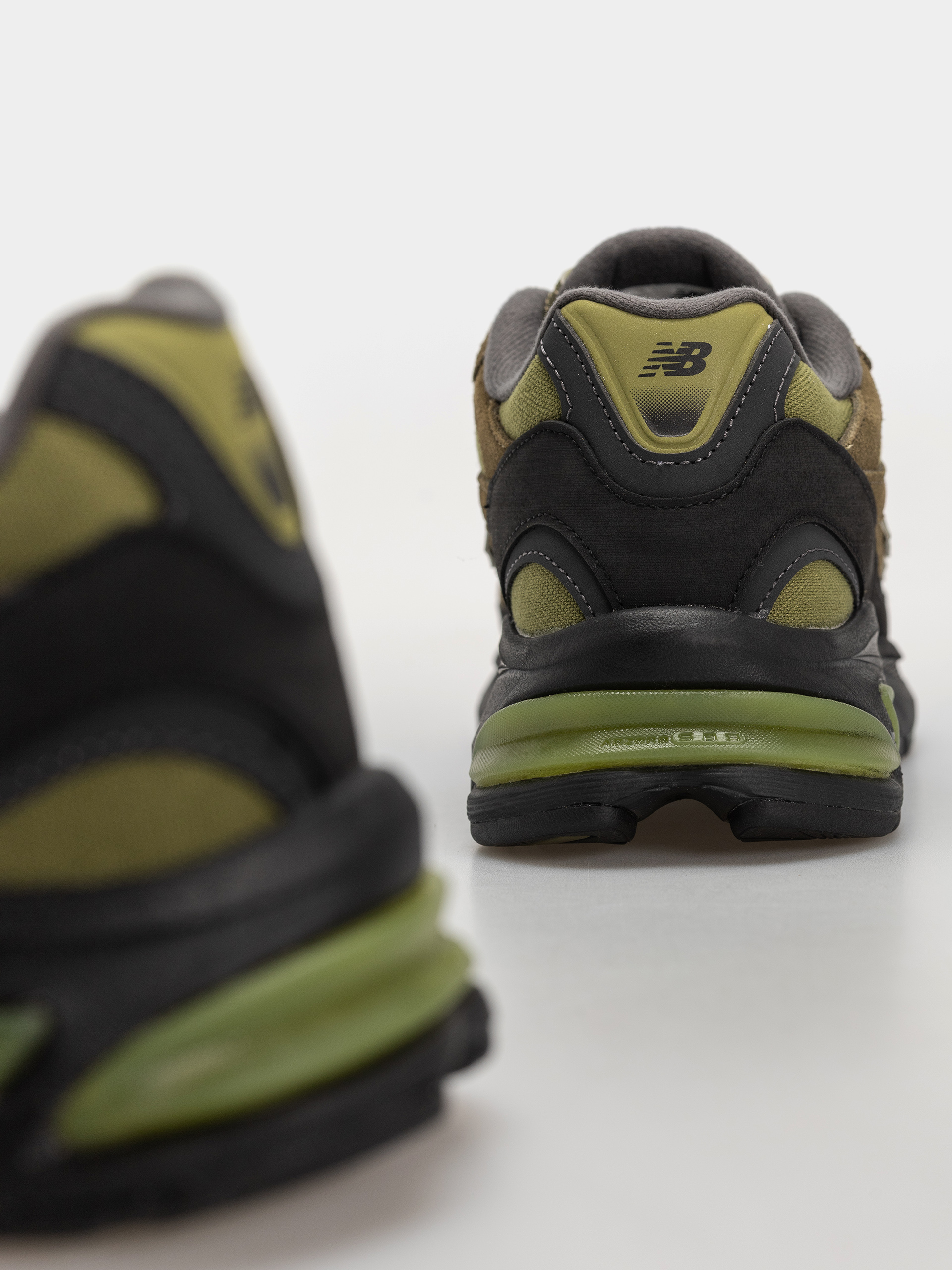 Buty New Balance 2010 (wakame/black)