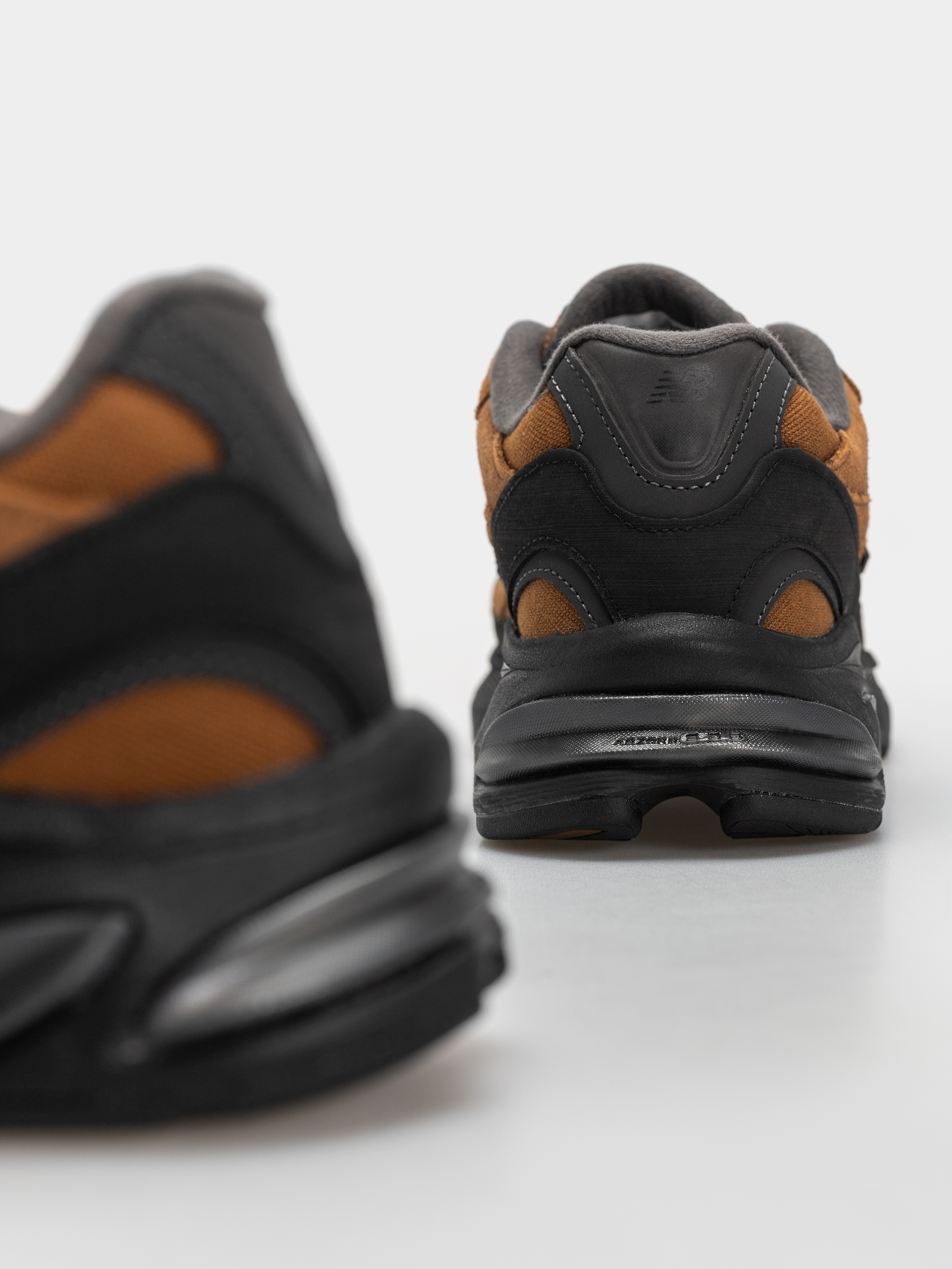 Buty New Balance 2010 (breakfast tea/black)