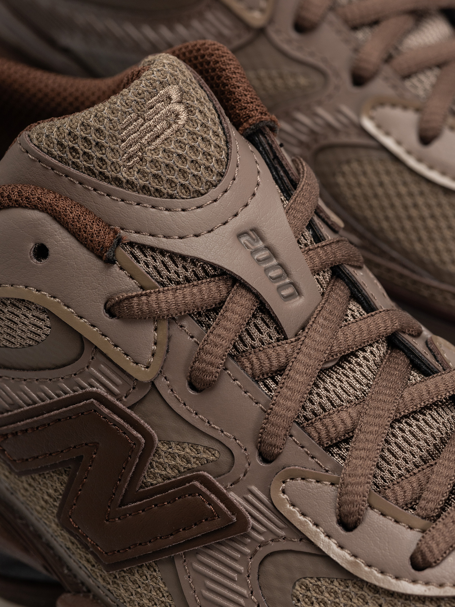 Buty New Balance 2000 (thunder brown/pumpernickel)