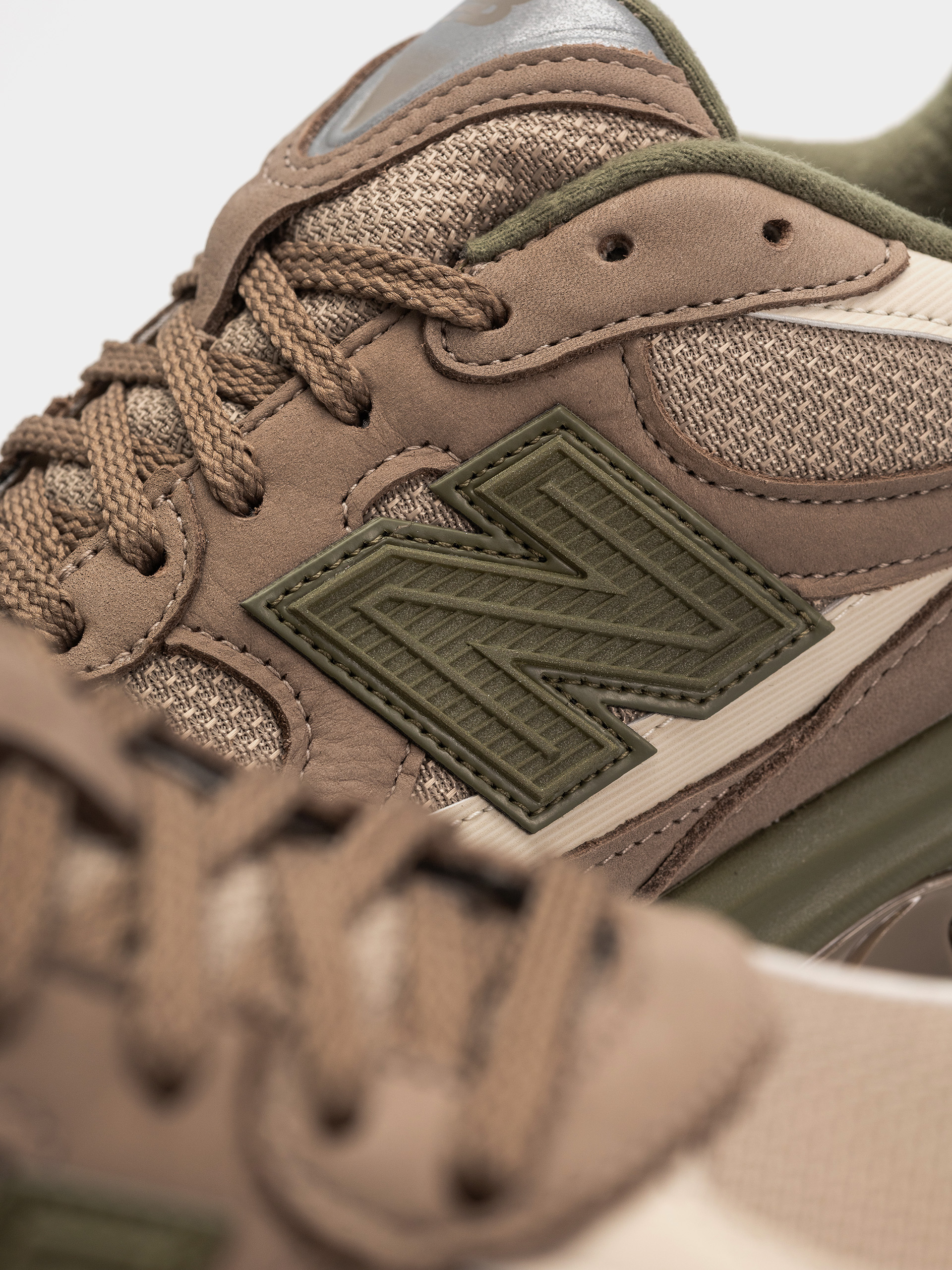 Buty New Balance 2010 (light mushroom/timberwolf)