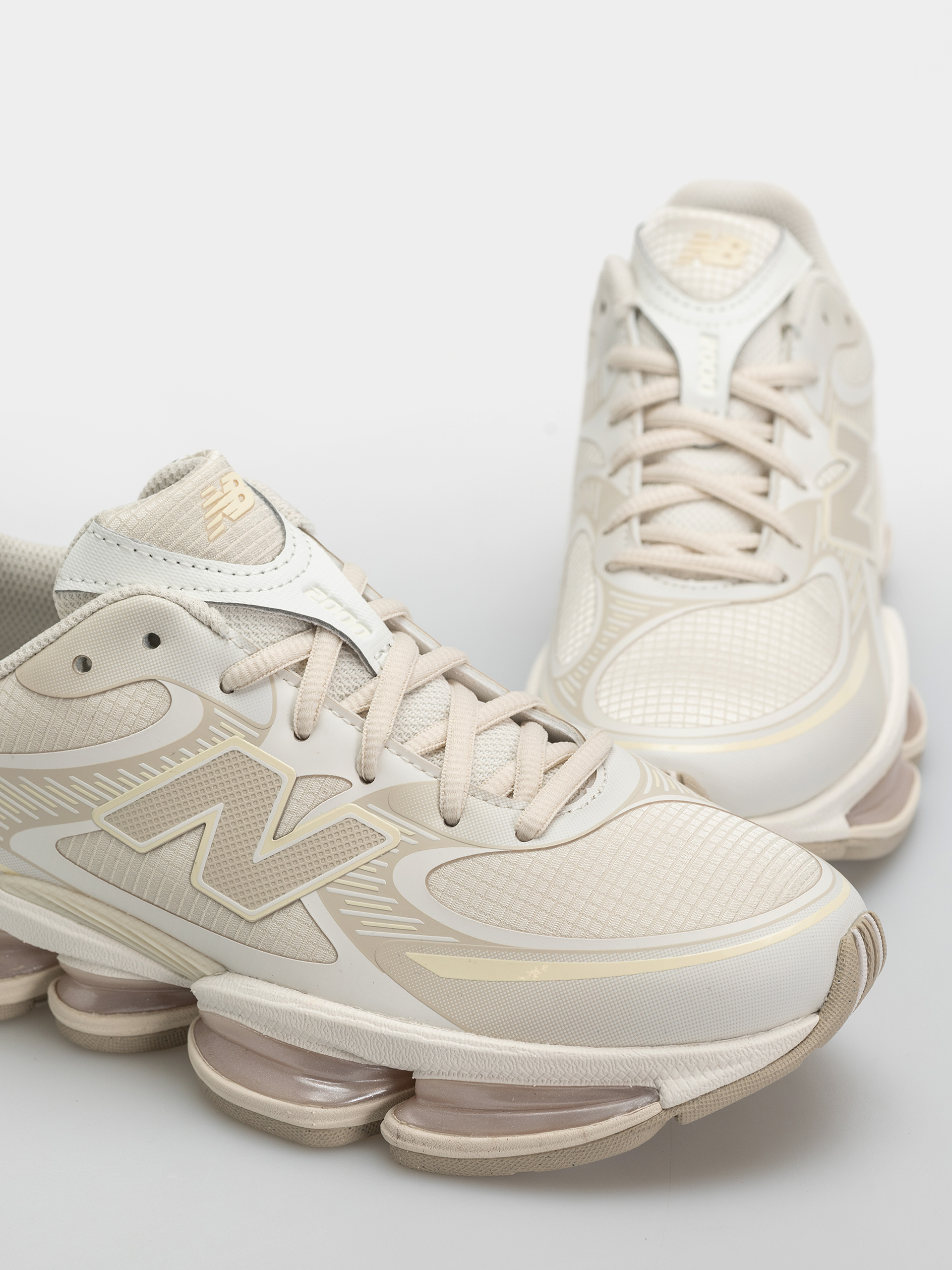 Buty New Balance 2000 (linen/sea salt/timberwolf)