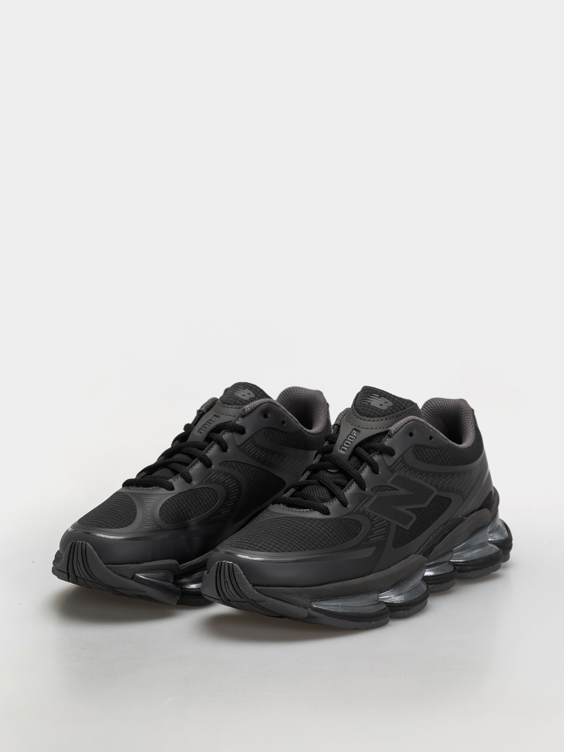 Buty New Balance 2000 (black/black cement/magnet)