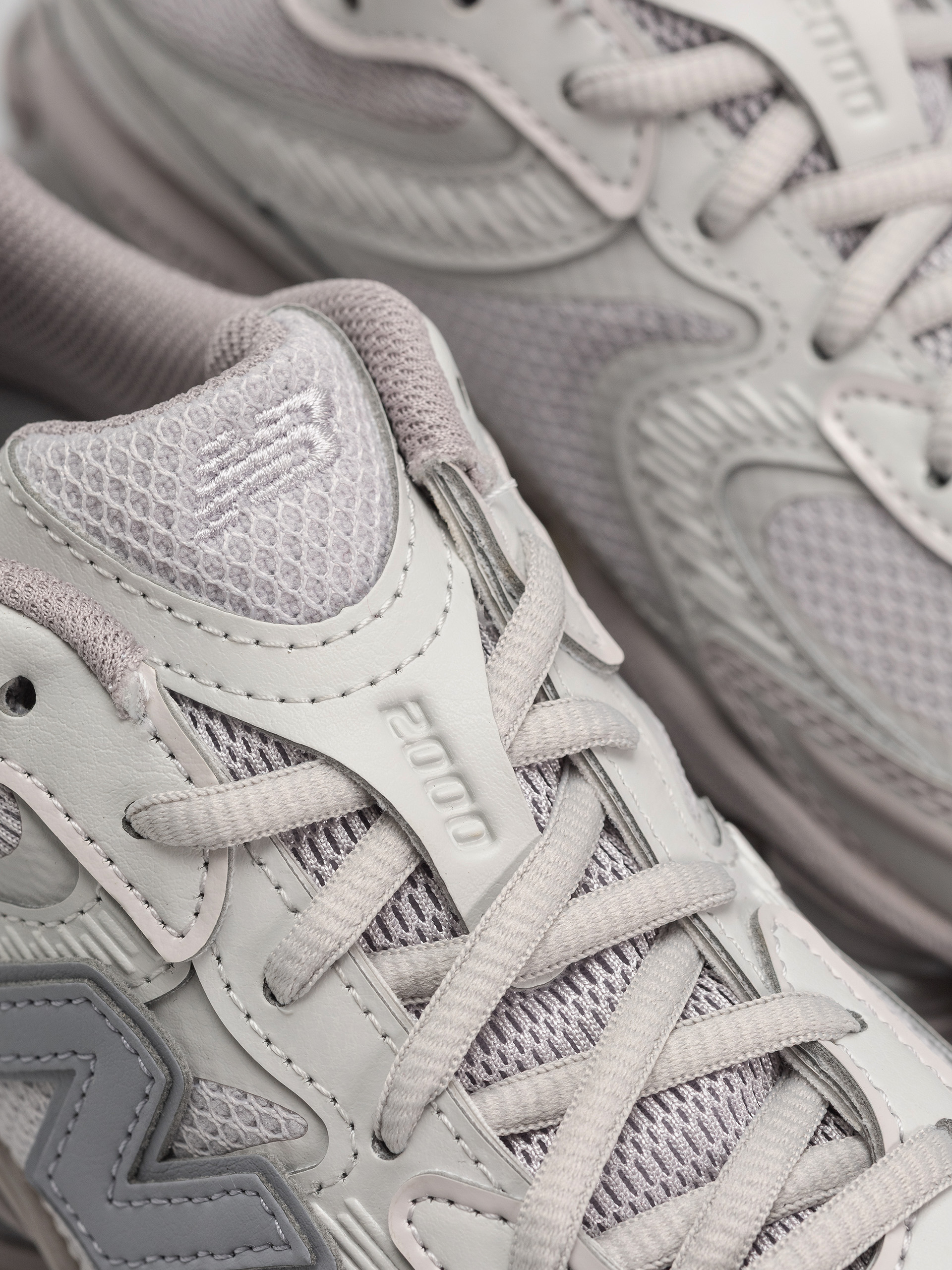 Buty New Balance 2000 (horizon grey/truffle salt)