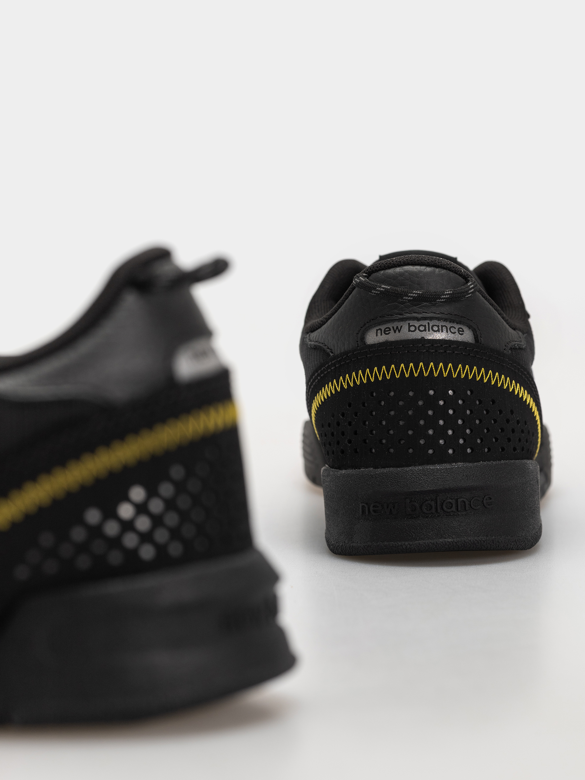 Buty New Balance 440 (black/happy yellow)