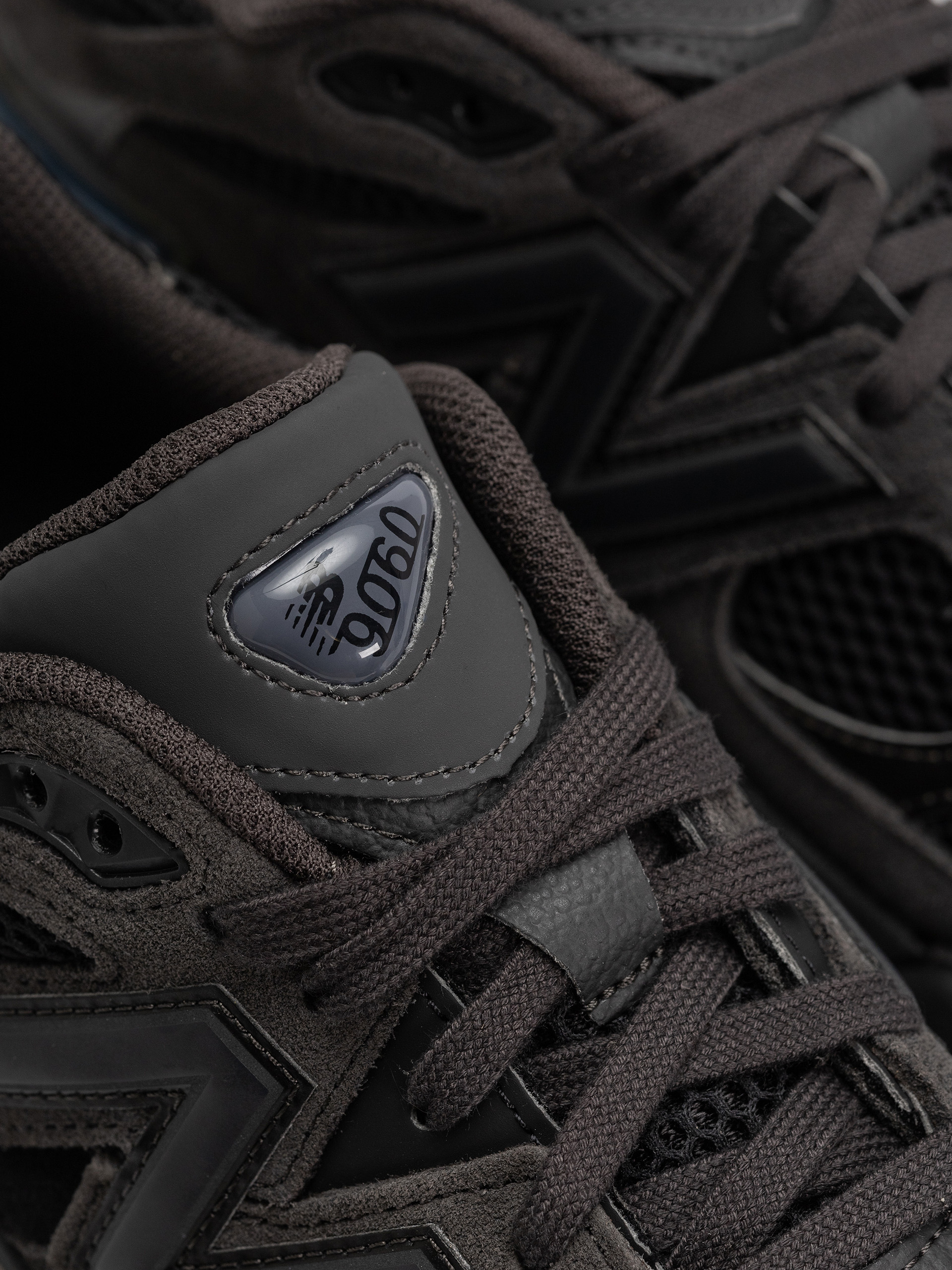 Buty New Balance 9060 (black/neptune grey)